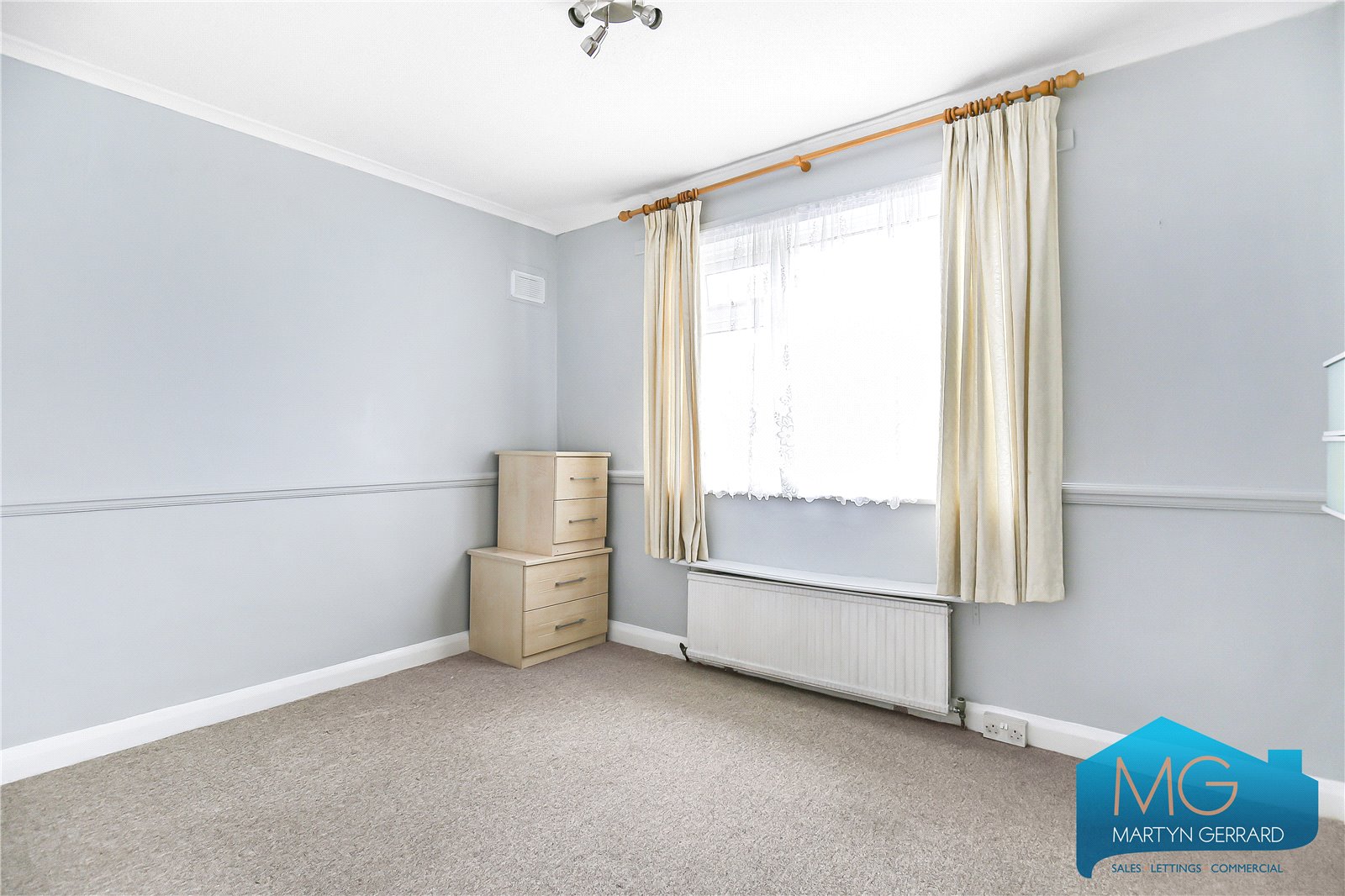 2 bedroom Maisonette for sale - Martyn Gerrard