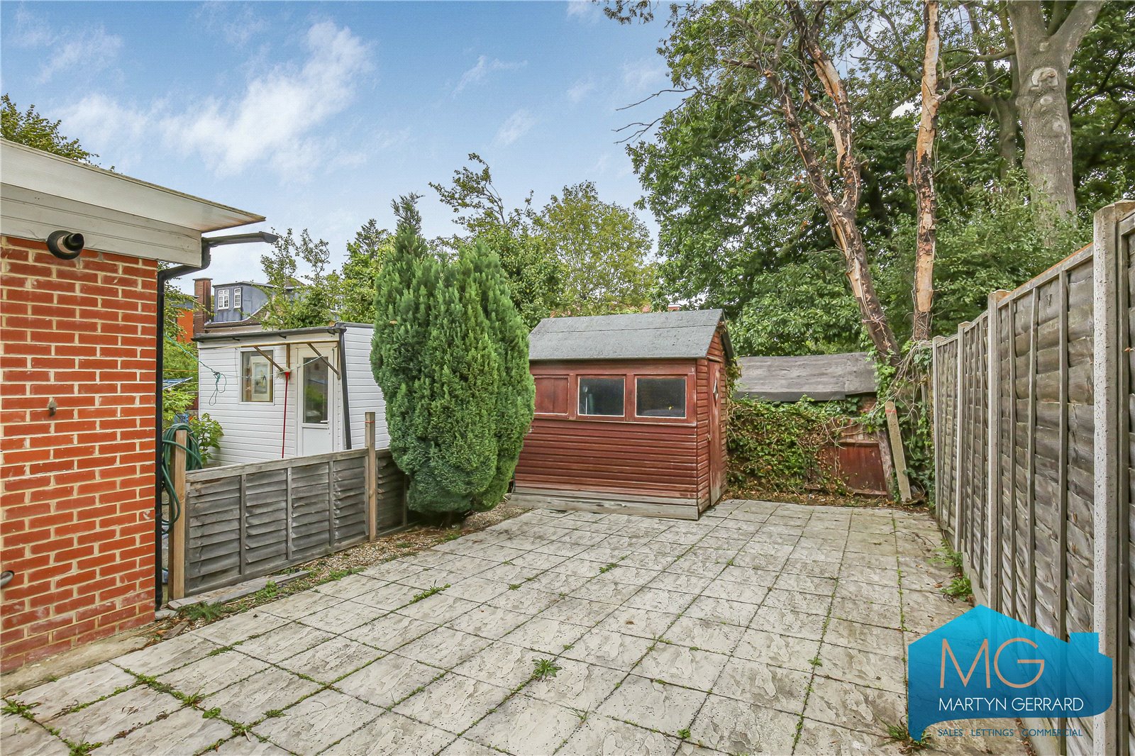 Glenhurst Road, North Finchley, London, N12+ - Martyn Gerrard