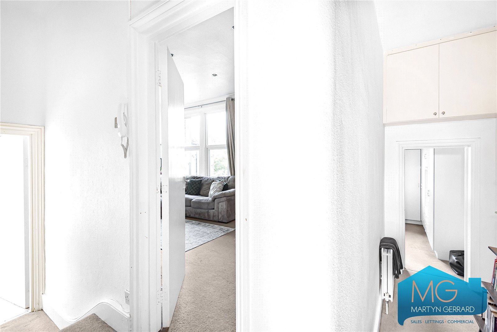 2 bedroom Apartment for sale - Martyn Gerrard