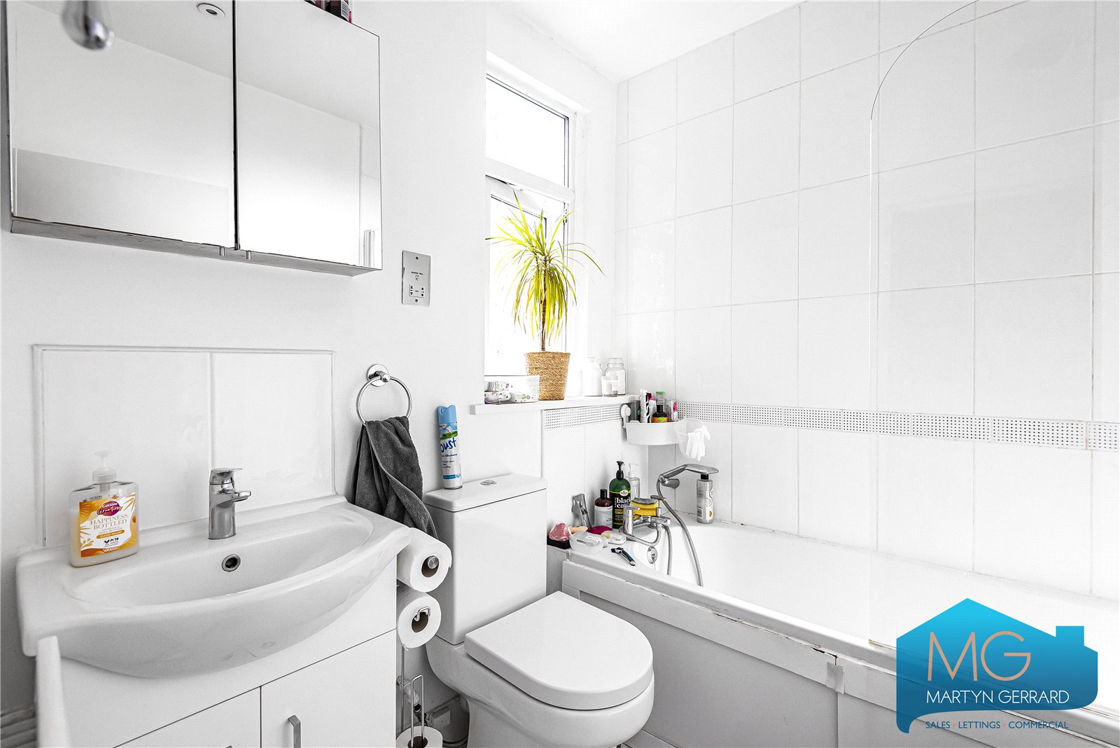 2 bedroom Apartment for sale - Martyn Gerrard