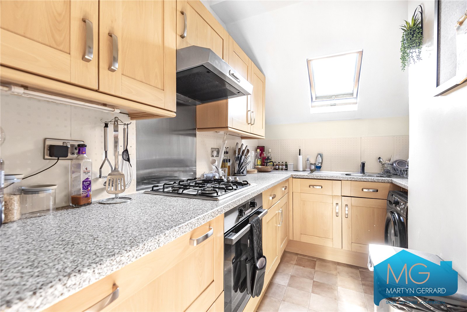 Woodside Park Road, North Finchley, London, N12+ - Martyn Gerrard