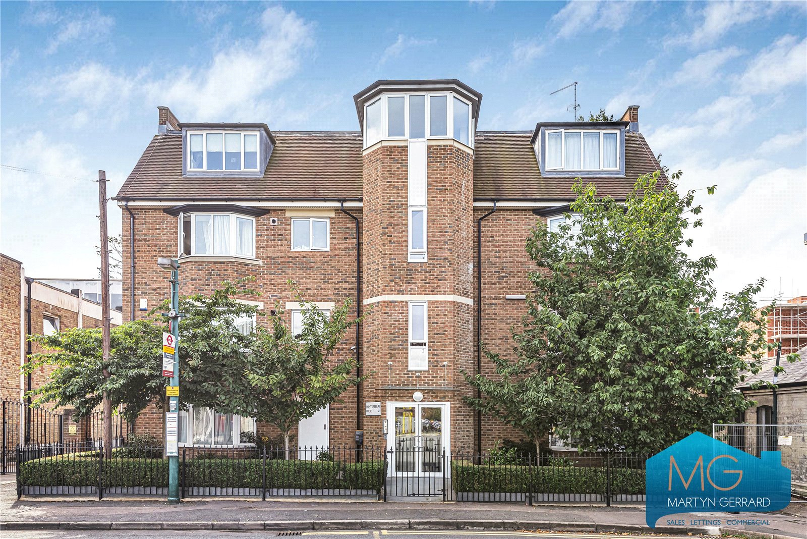Woodside Park Road, North Finchley, London, N12+ - Martyn Gerrard