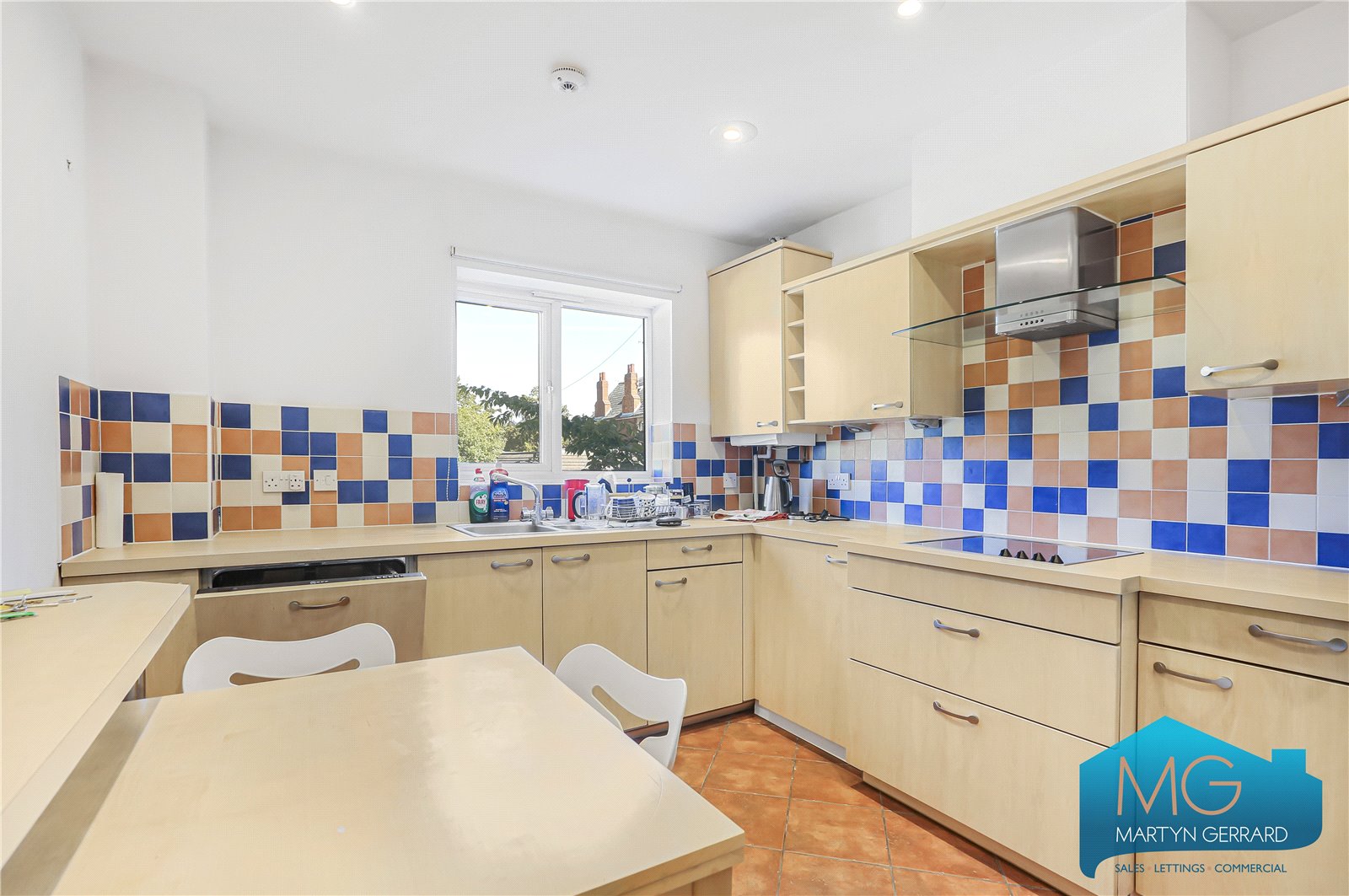 Woodside Park Road, North Finchley, London, N12+ - Martyn Gerrard