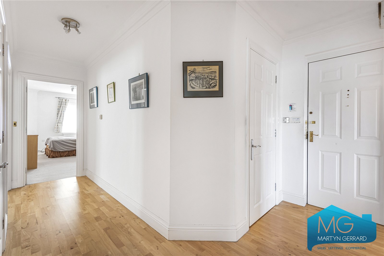 2 bedroom Apartment for sale - Martyn Gerrard