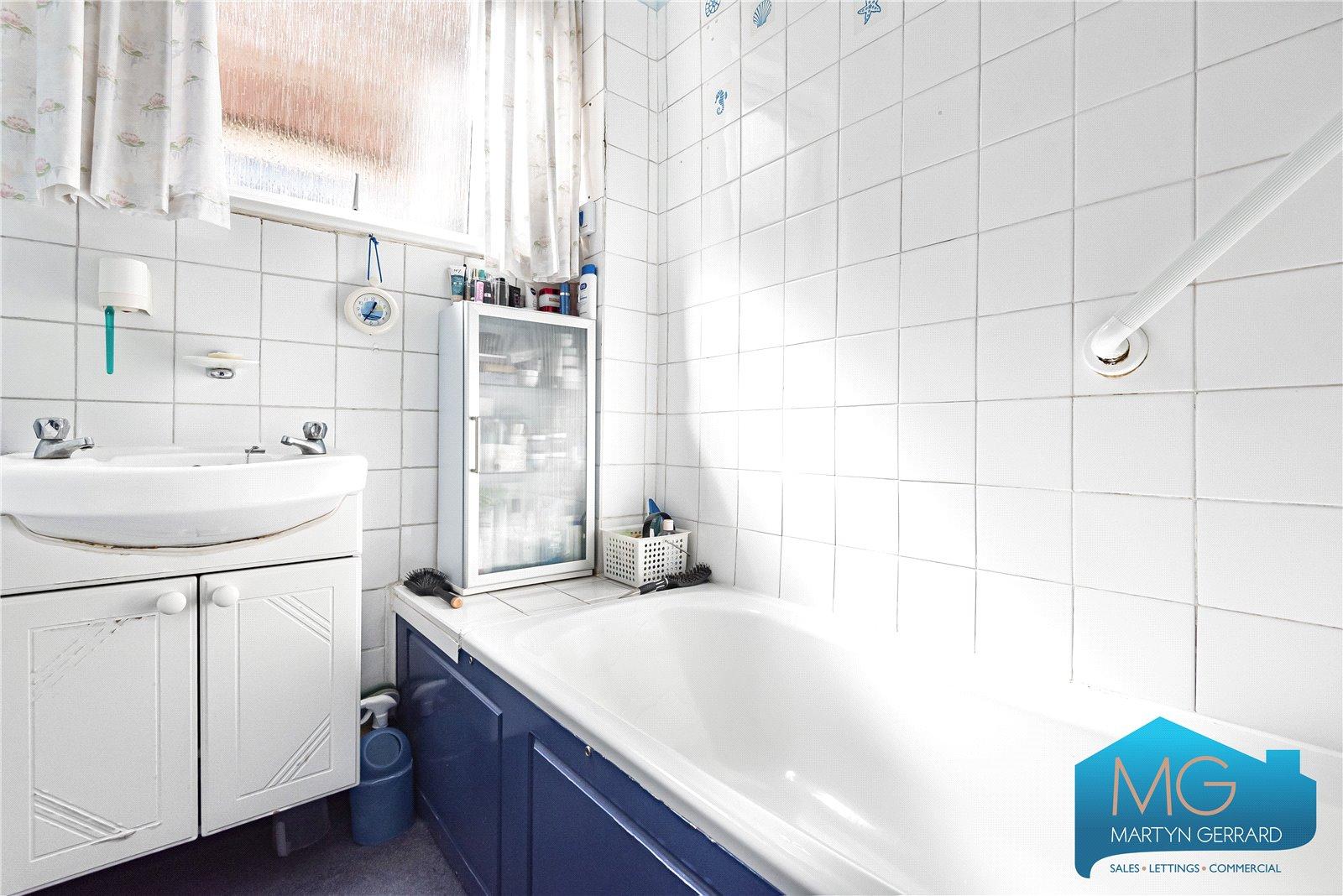 2 bedroom Apartment for sale - Martyn Gerrard