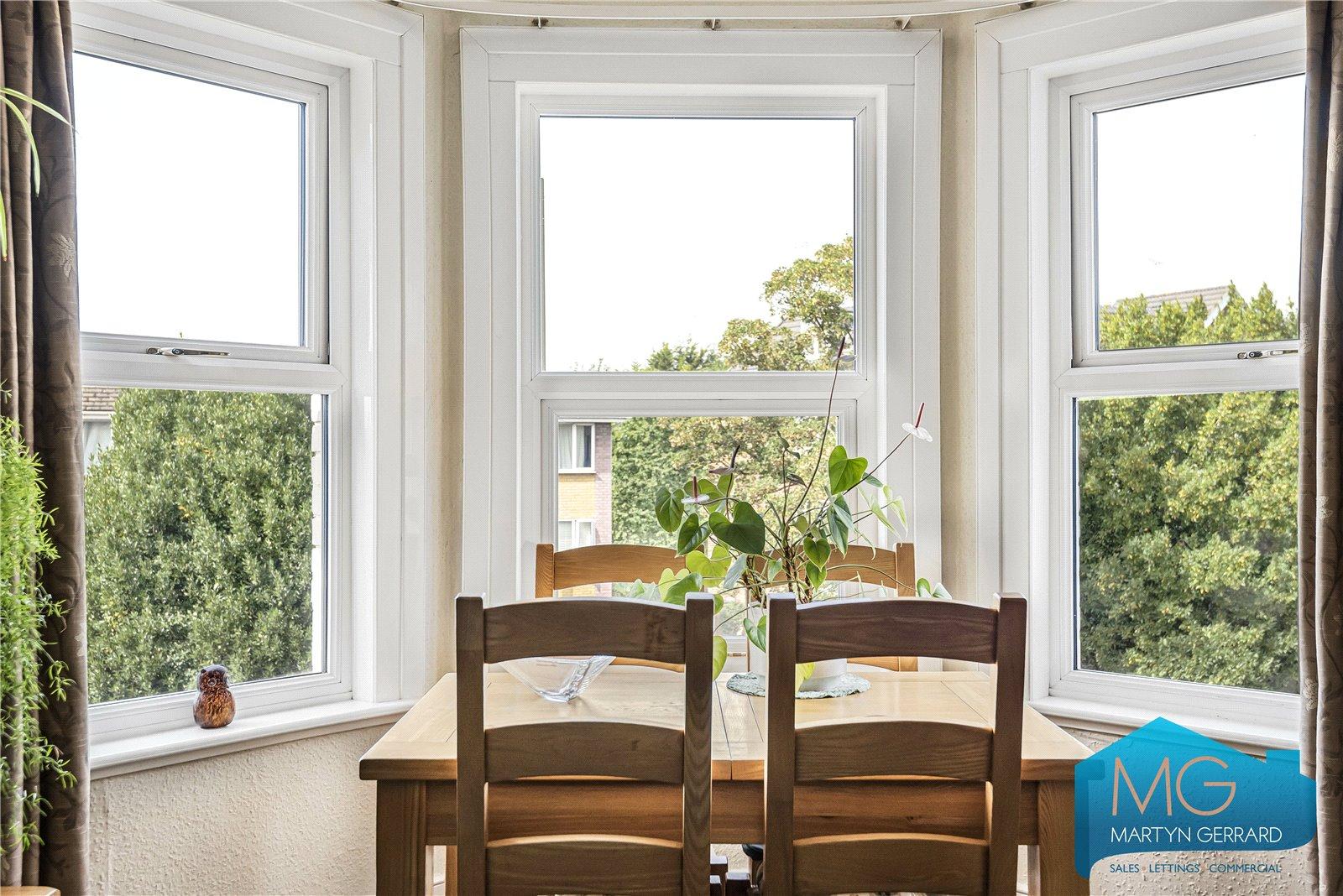 2 bedroom Apartment for sale - Martyn Gerrard