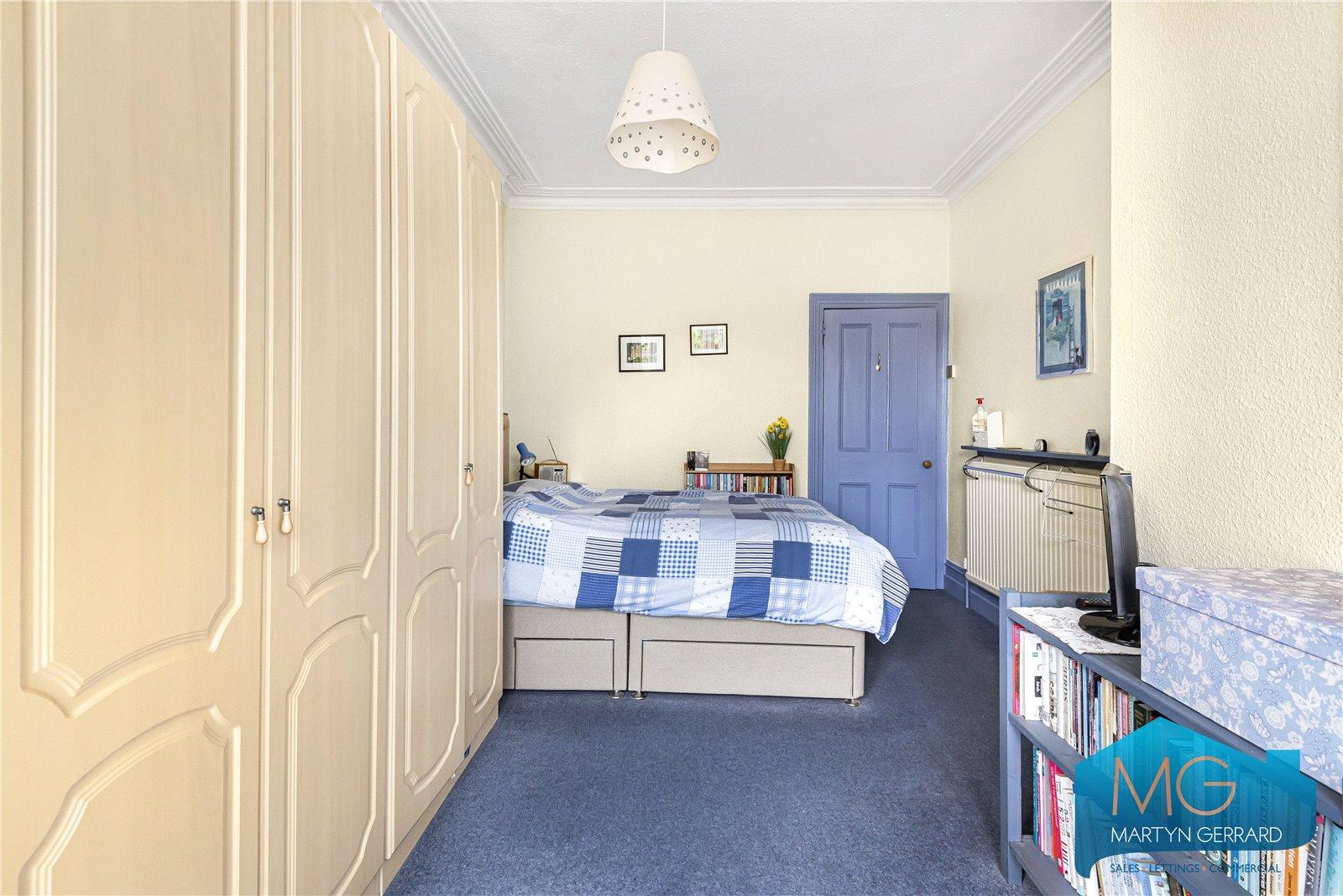 2 bedroom Apartment for sale - Martyn Gerrard