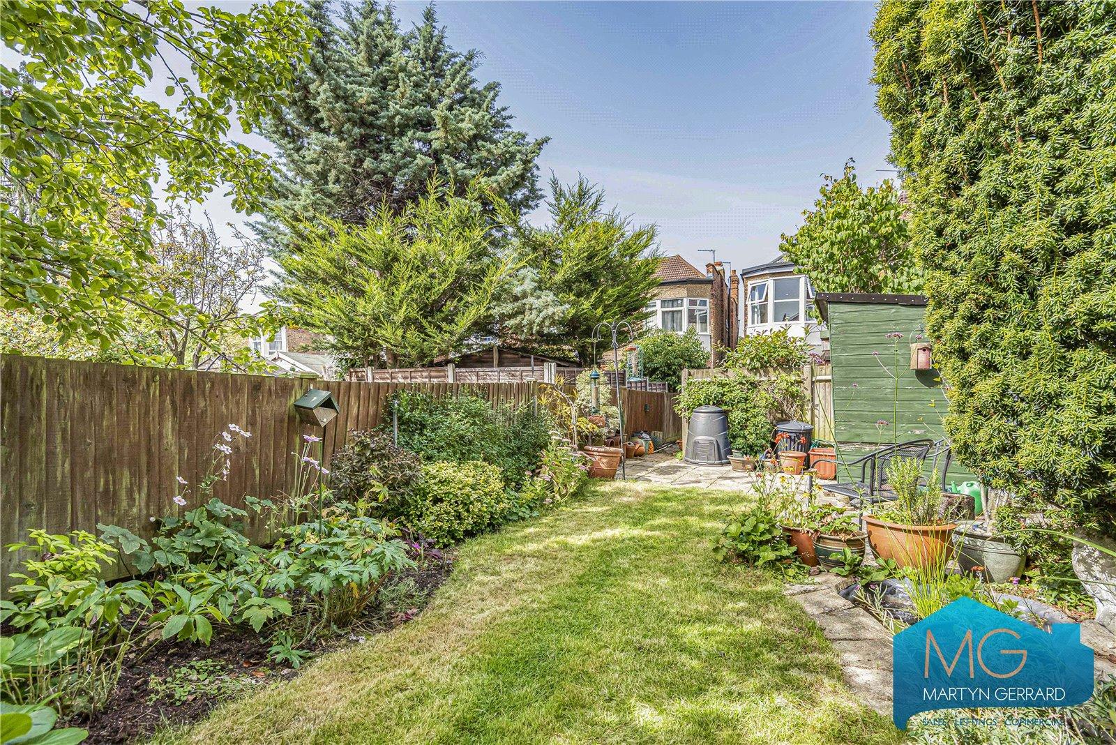 2 bedroom Apartment for sale - Martyn Gerrard