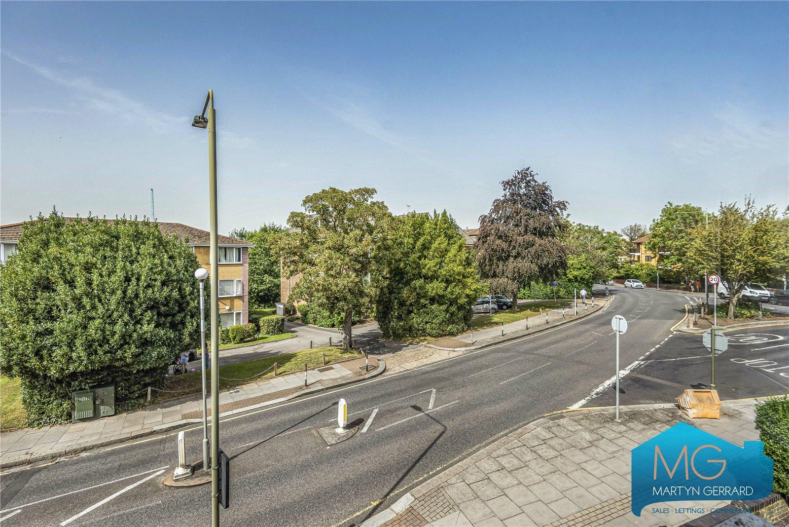 2 bedroom Apartment for sale - Martyn Gerrard