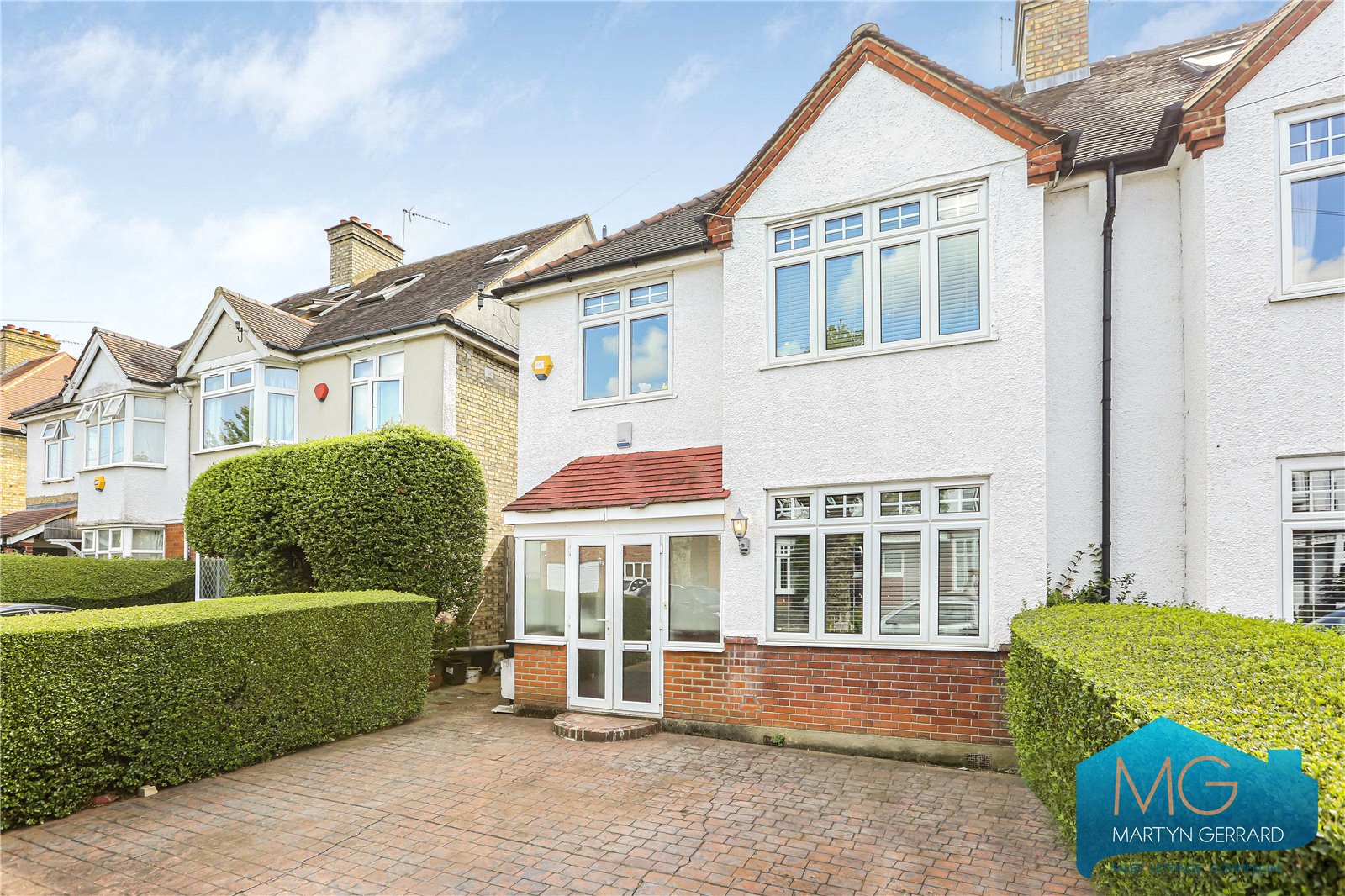 Bow Lane, North Finchley, London, N12+ - Martyn Gerrard