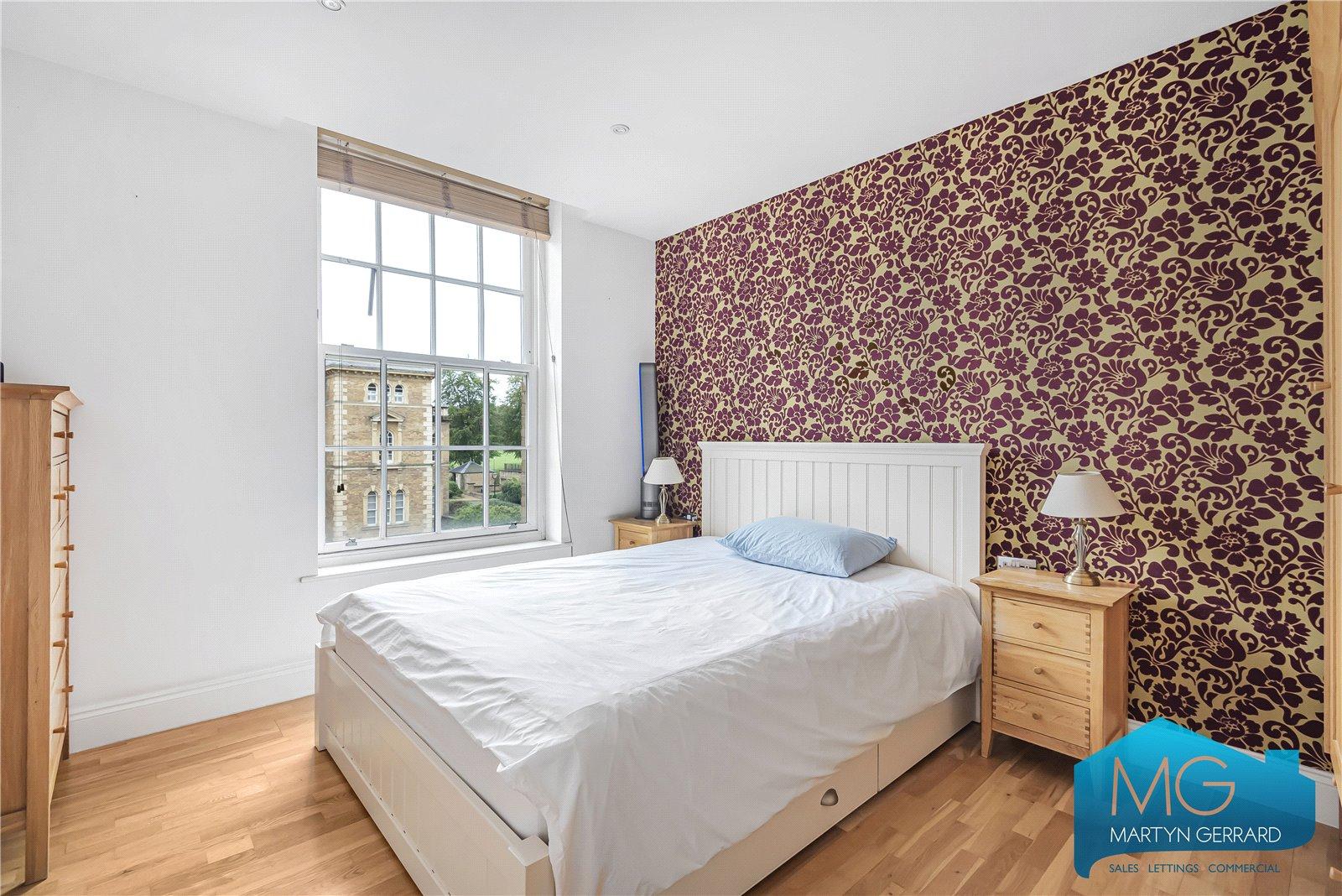 2 bedroom Apartment for sale - Martyn Gerrard