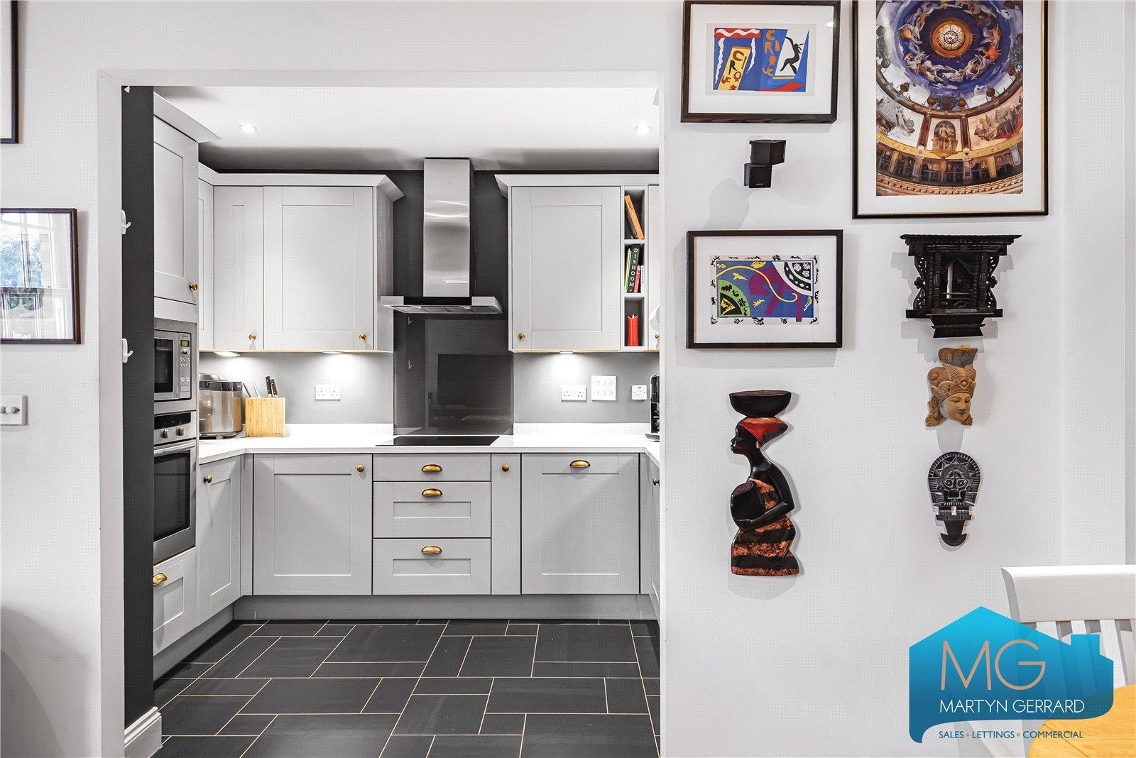2 bedroom Apartment for sale - Martyn Gerrard