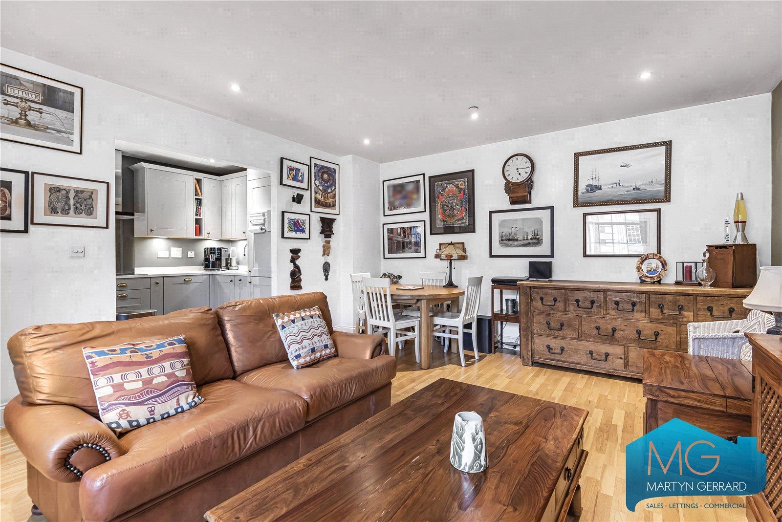 2 bedroom Apartment for sale - Martyn Gerrard