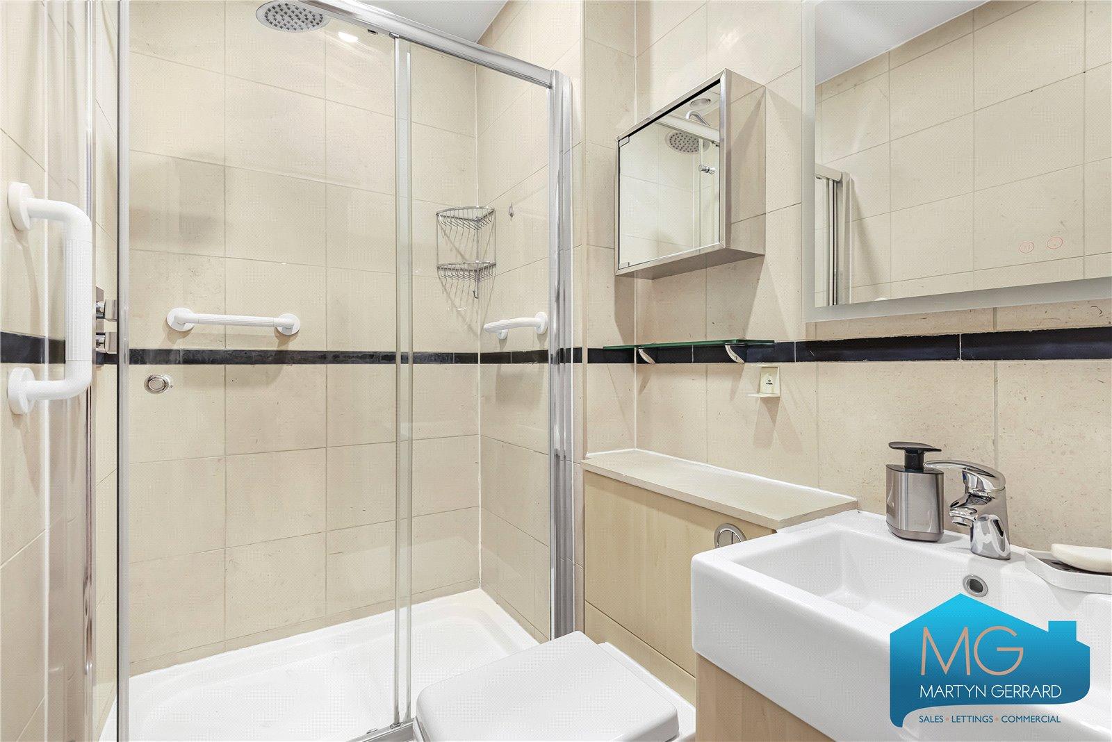 2 bedroom Apartment for sale - Martyn Gerrard