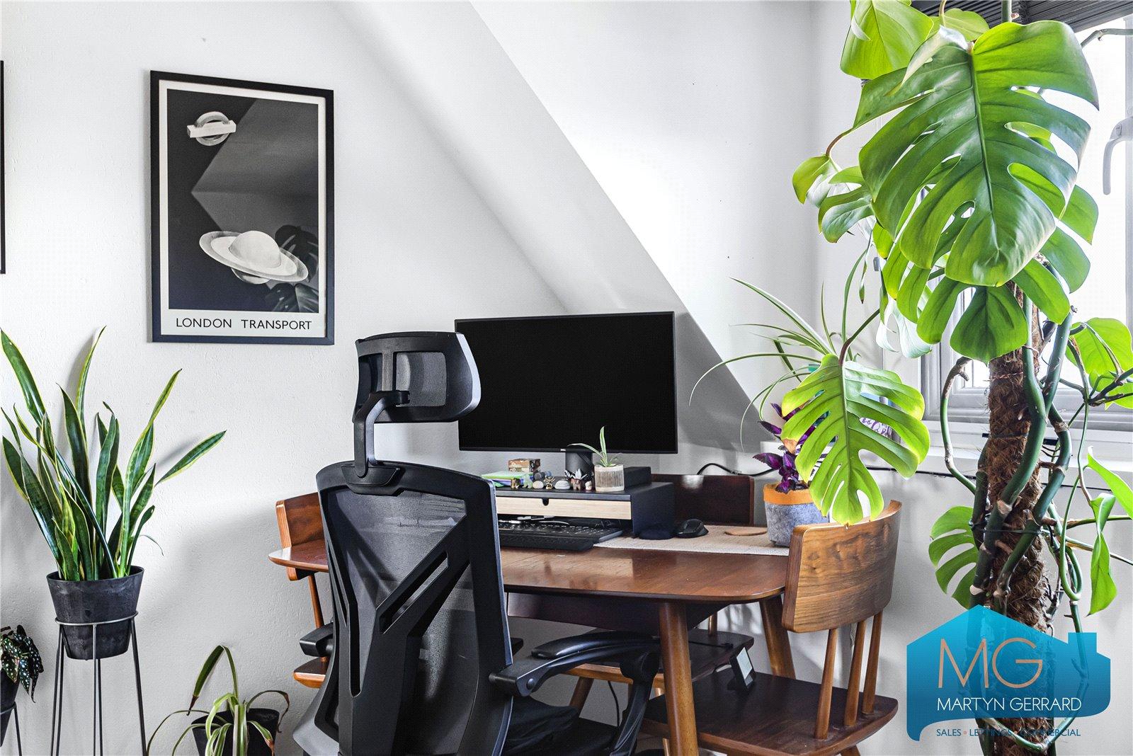 1 bedroom Apartment for sale - Martyn Gerrard