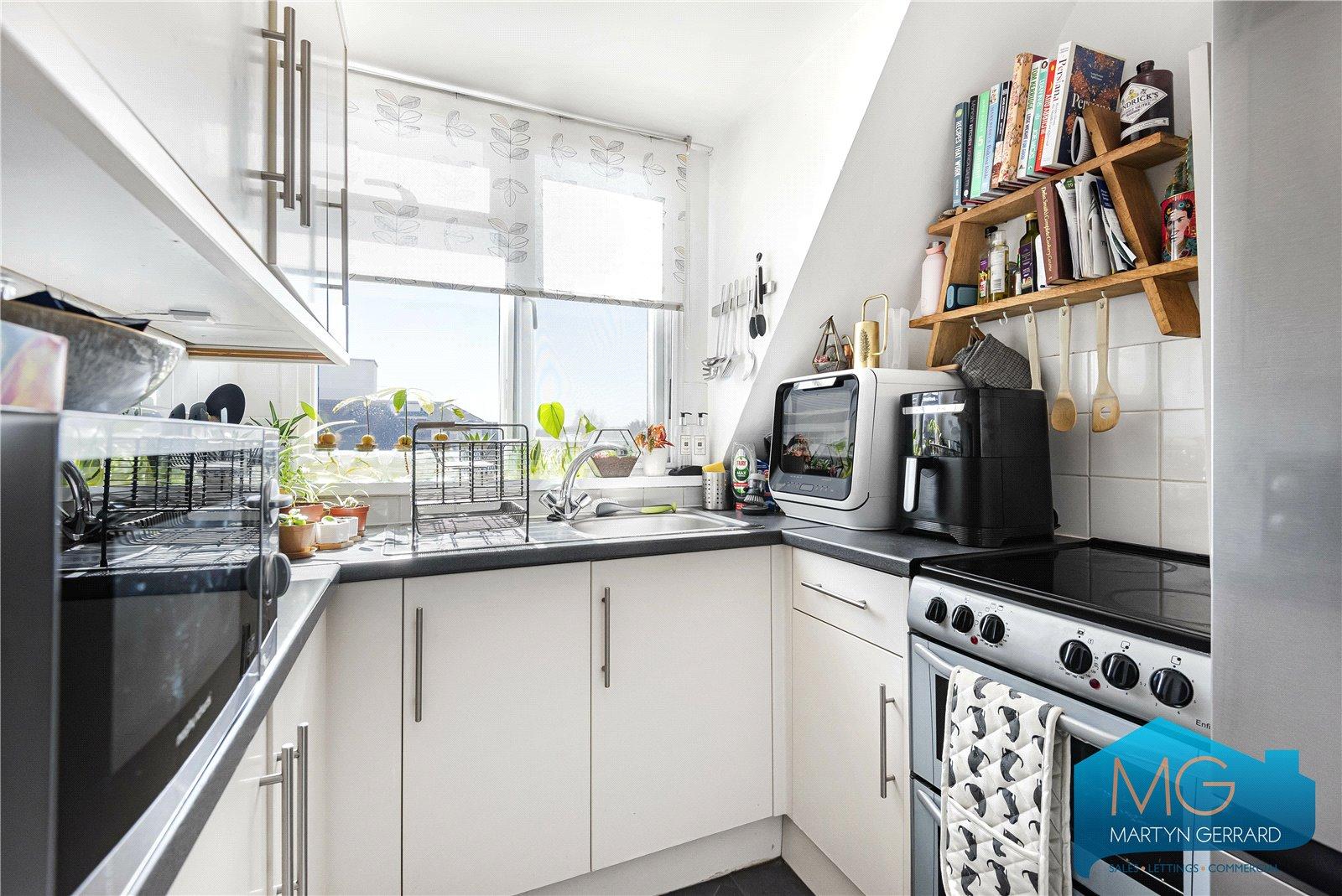1 bedroom Apartment for sale - Martyn Gerrard