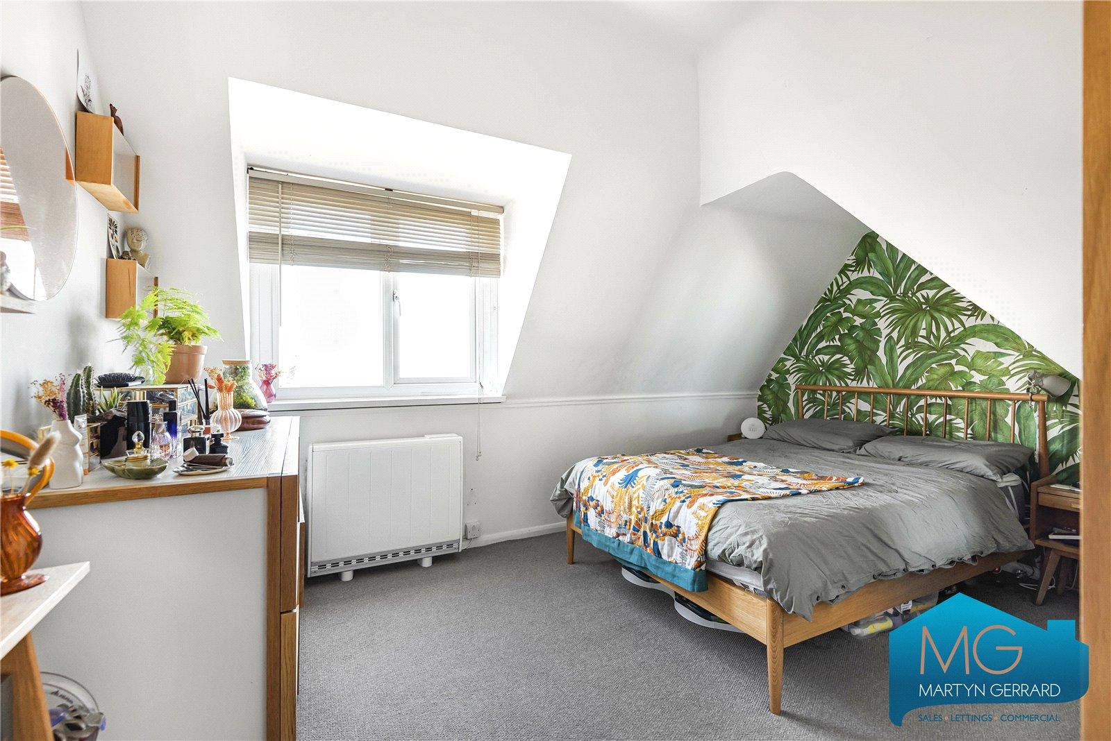1 bedroom Apartment for sale - Martyn Gerrard