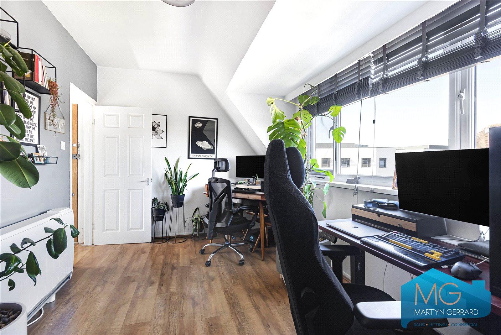 1 bedroom Apartment for sale - Martyn Gerrard