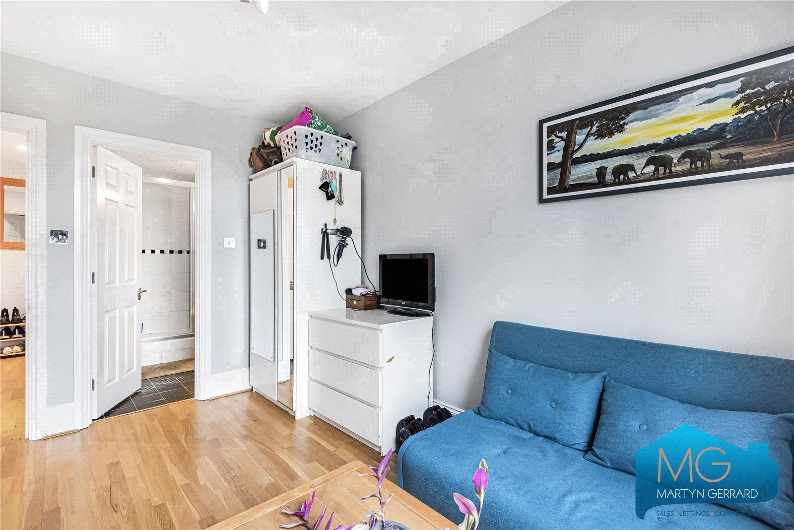 2 bedroom Apartment for sale - Martyn Gerrard