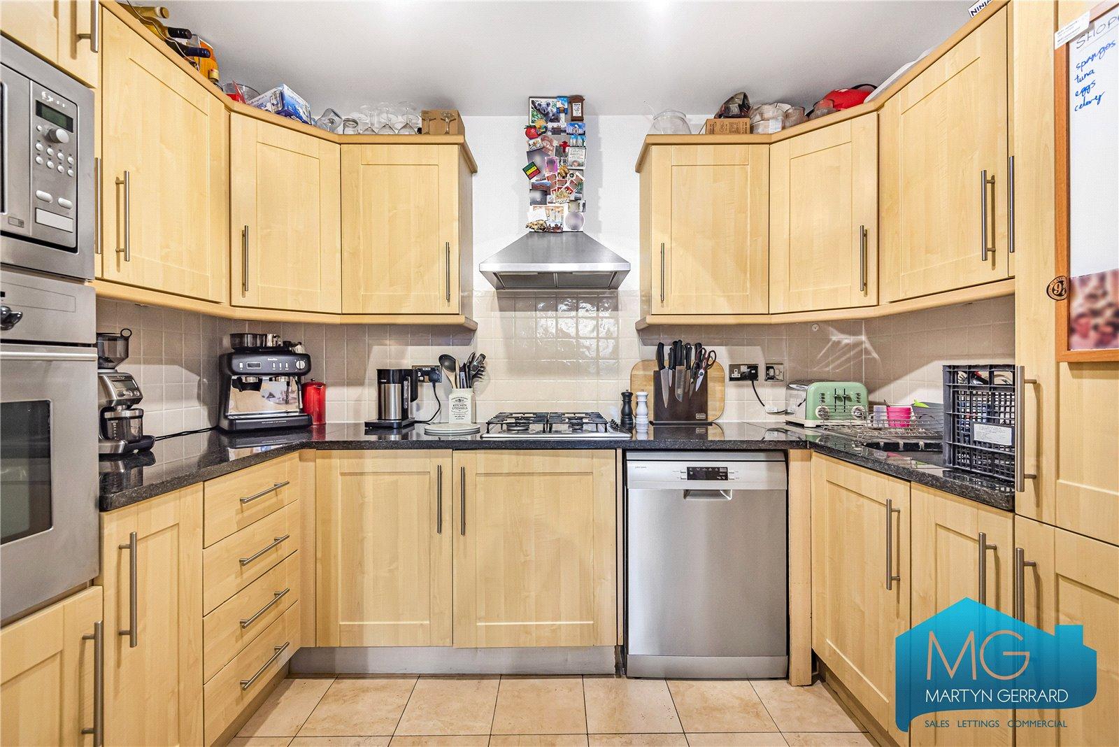 2 bedroom Apartment for sale - Martyn Gerrard