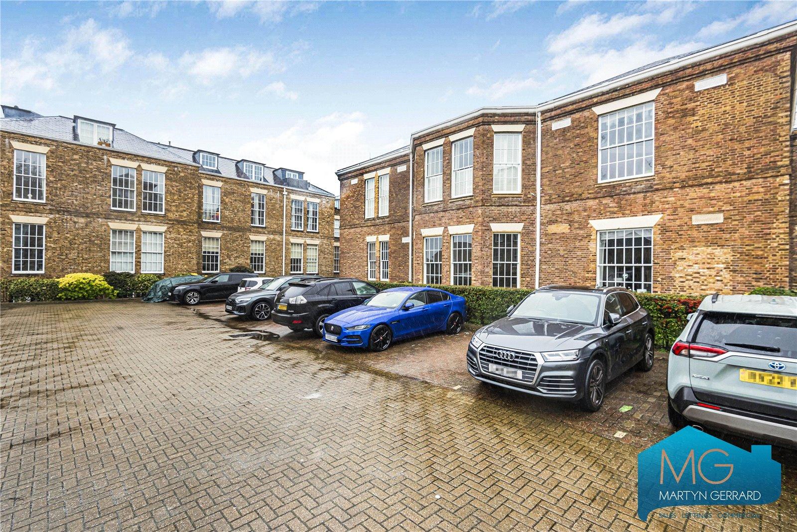 2 bedroom Apartment for sale - Martyn Gerrard