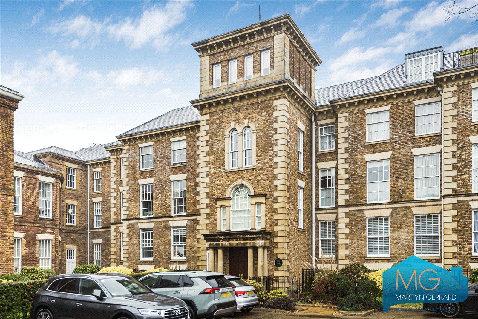 2 bedroom Apartment for sale - Martyn Gerrard