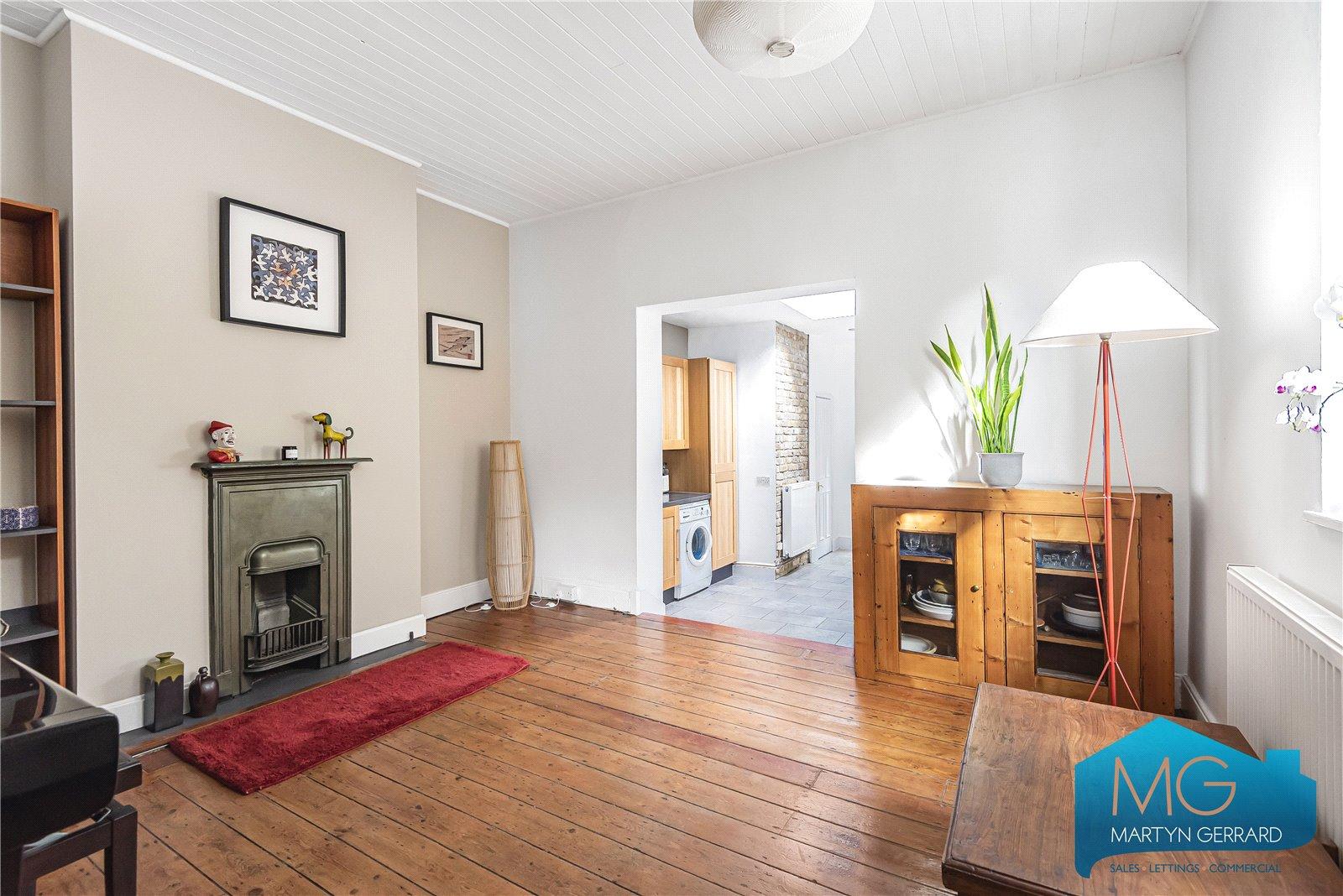 4 bedroom Semi-Detached House for sale - Martyn Gerrard