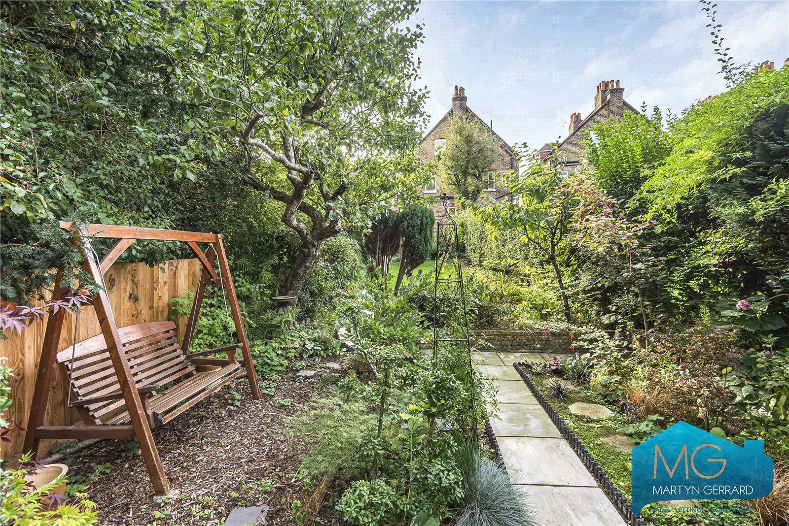4 bedroom Semi-Detached House for sale - Martyn Gerrard