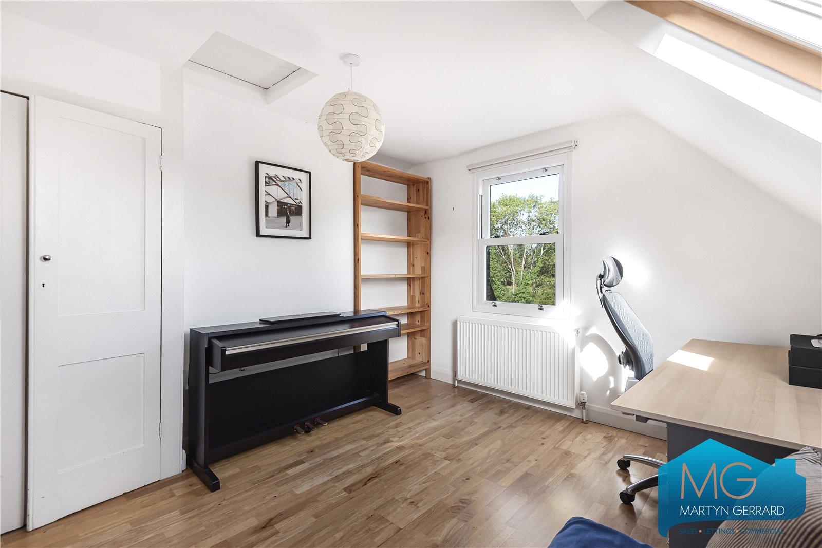 4 bedroom Semi-Detached House for sale - Martyn Gerrard