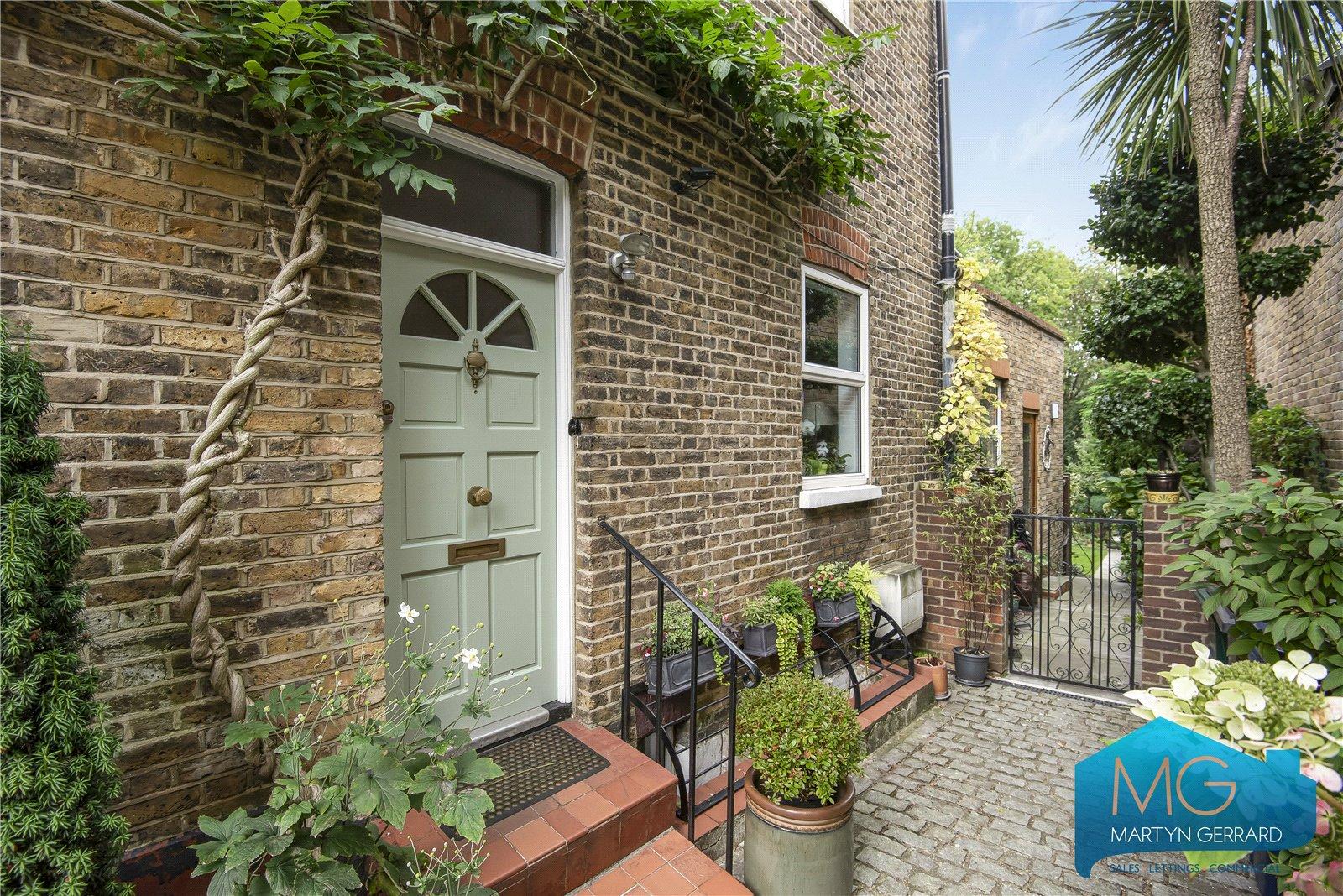 4 bedroom Semi-Detached House for sale - Martyn Gerrard