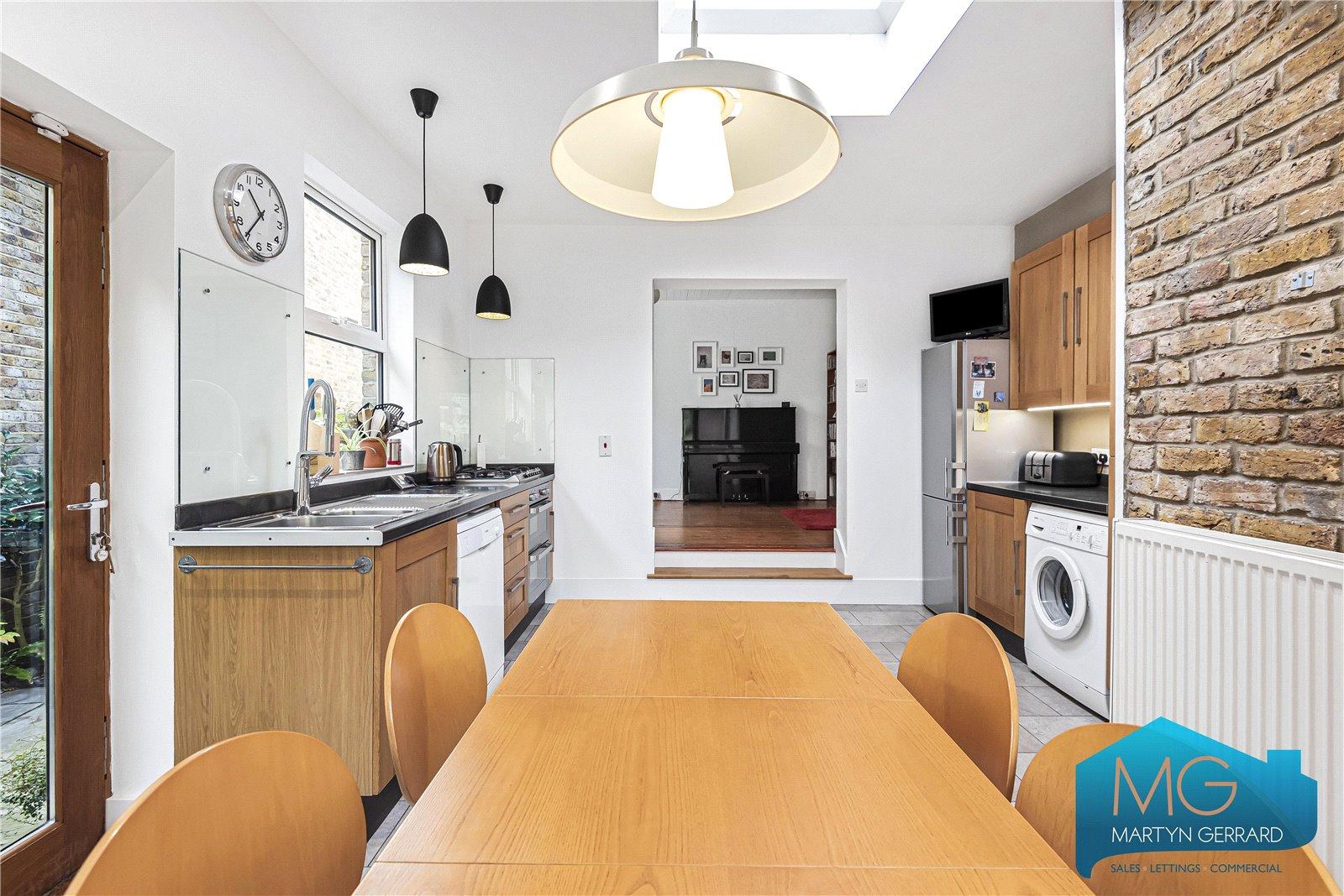 4 bedroom Semi-Detached House for sale - Martyn Gerrard