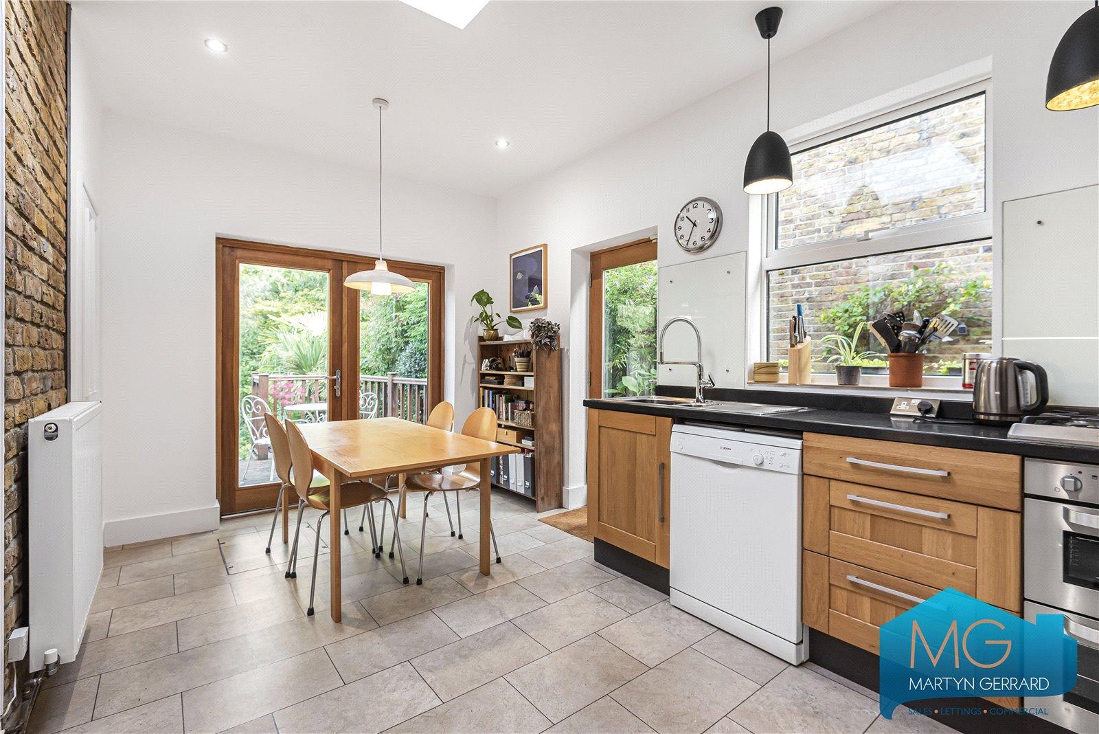 4 bedroom Semi-Detached House for sale - Martyn Gerrard