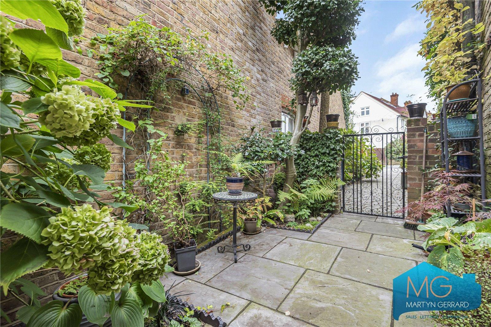 4 bedroom Semi-Detached House for sale - Martyn Gerrard