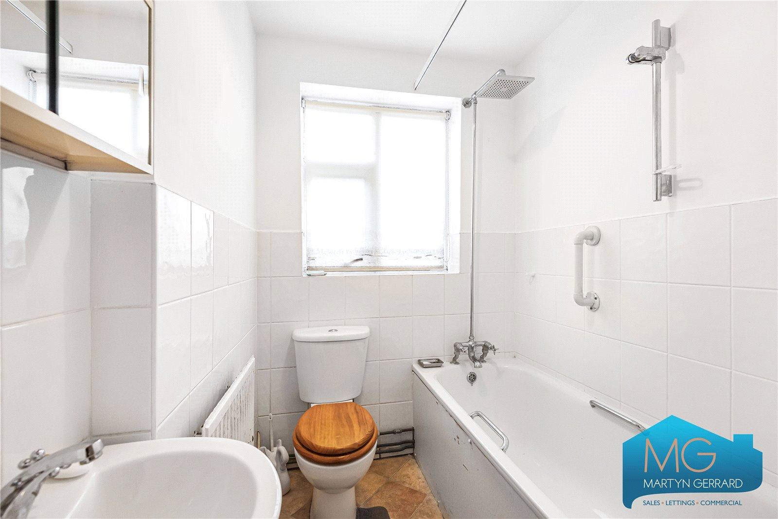 1 bedroom Ground Floor Flat for sale - Martyn Gerrard