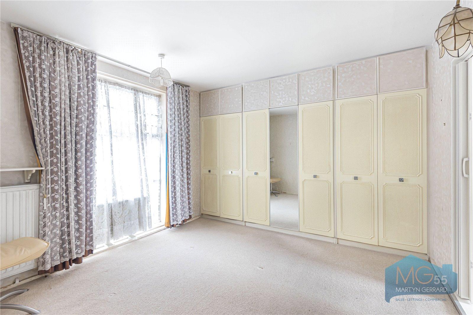 2 bedroom Terraced House for sale - Martyn Gerrard