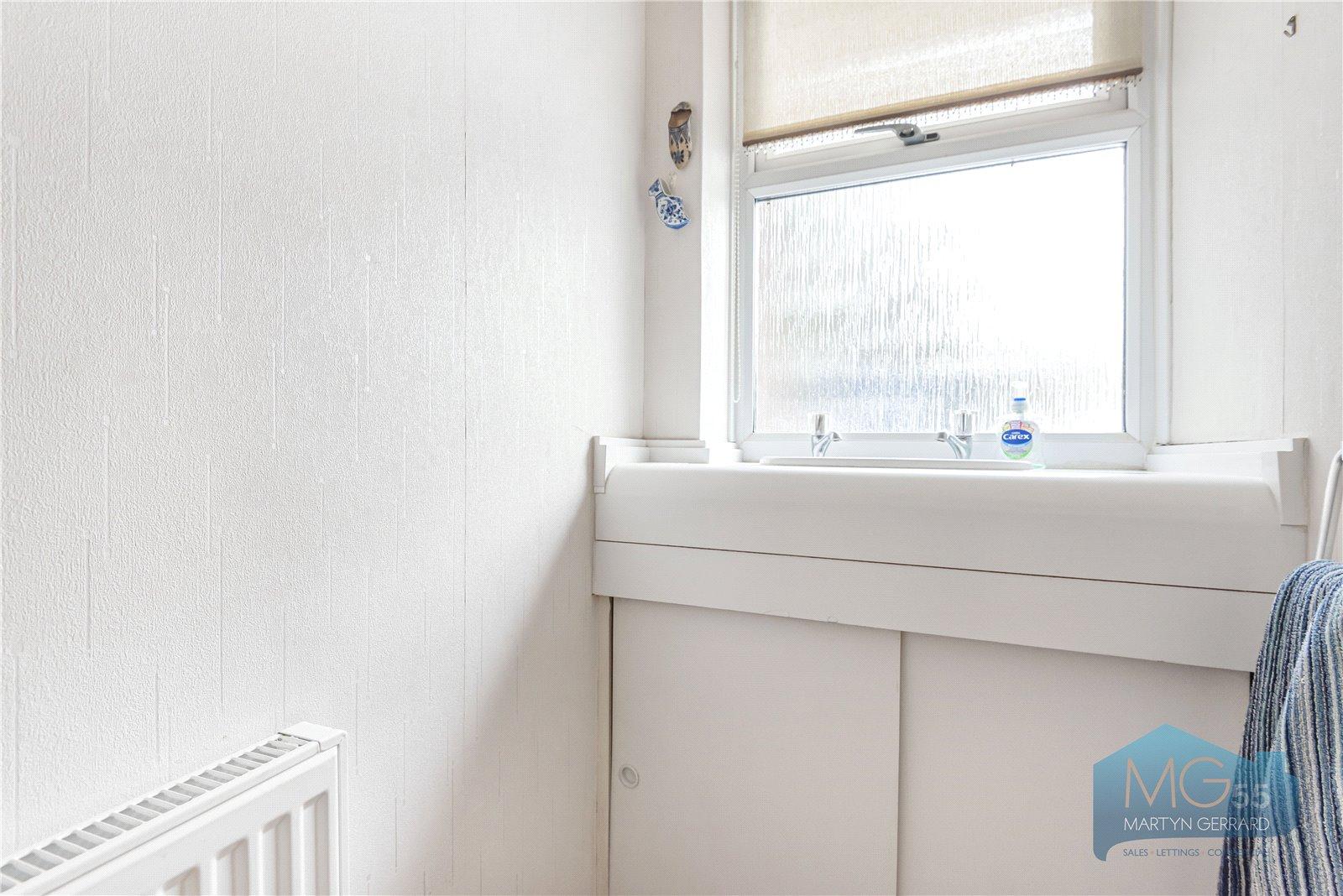 2 bedroom Terraced House for sale - Martyn Gerrard
