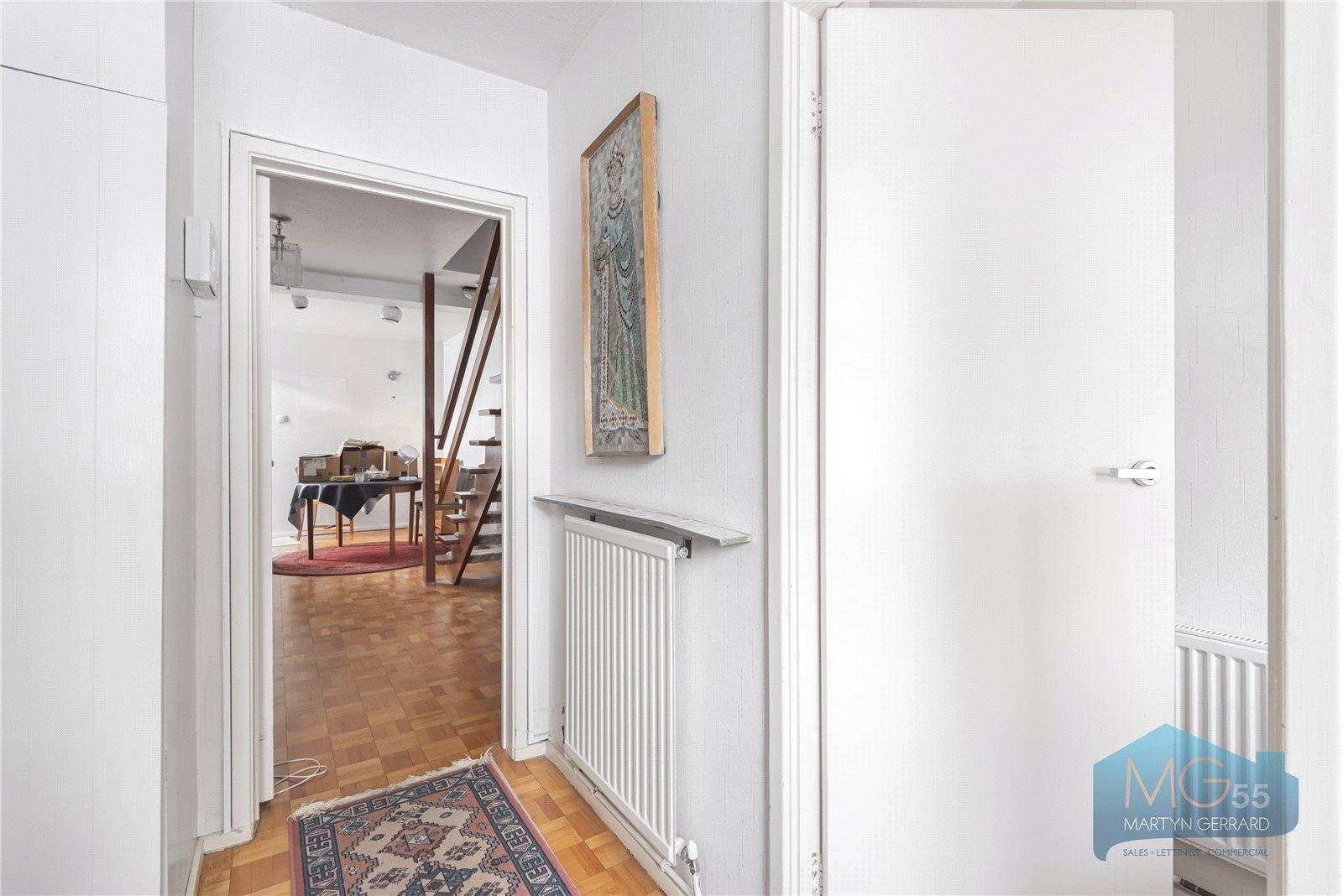 2 bedroom Terraced House for sale - Martyn Gerrard