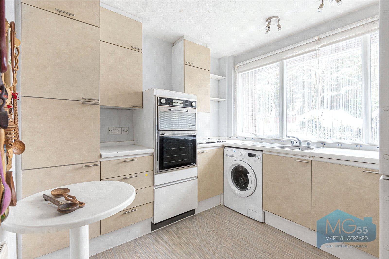 2 bedroom Terraced House for sale - Martyn Gerrard