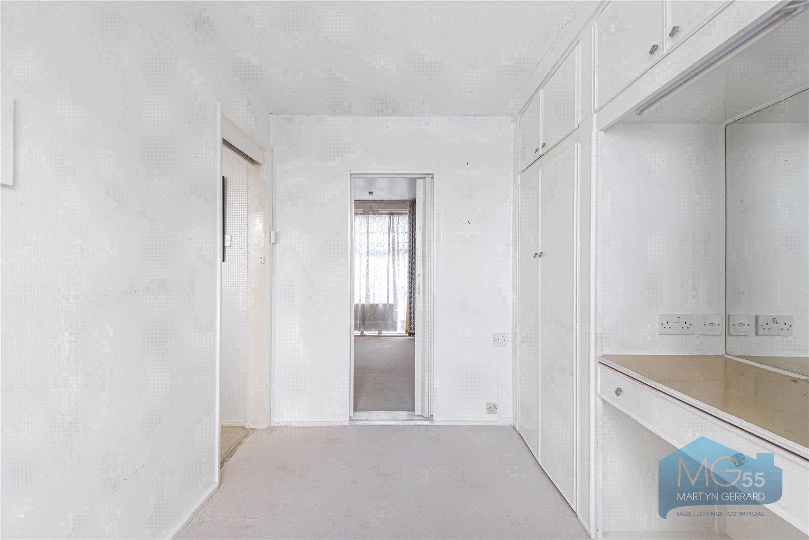 2 bedroom Terraced House for sale - Martyn Gerrard