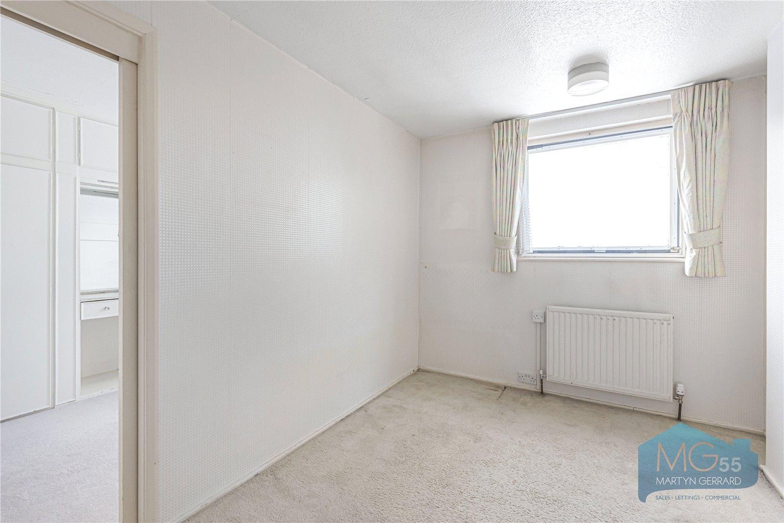 2 bedroom Terraced House for sale - Martyn Gerrard