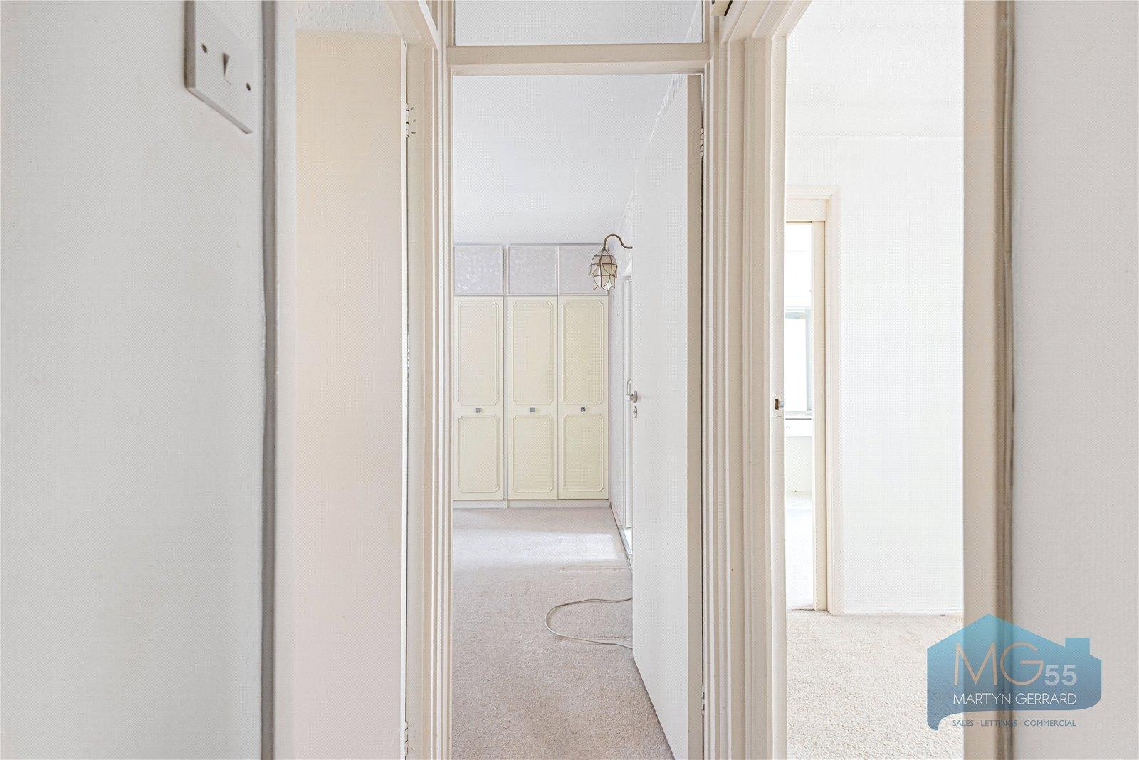 2 bedroom Terraced House for sale - Martyn Gerrard