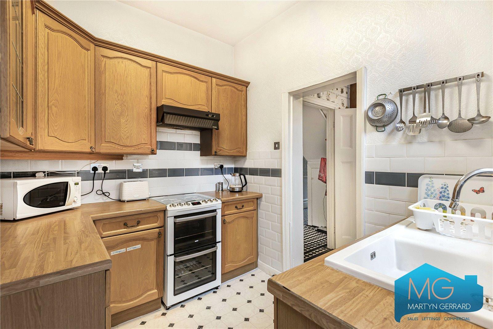 3 bedroom Semi-Detached House for sale - Martyn Gerrard