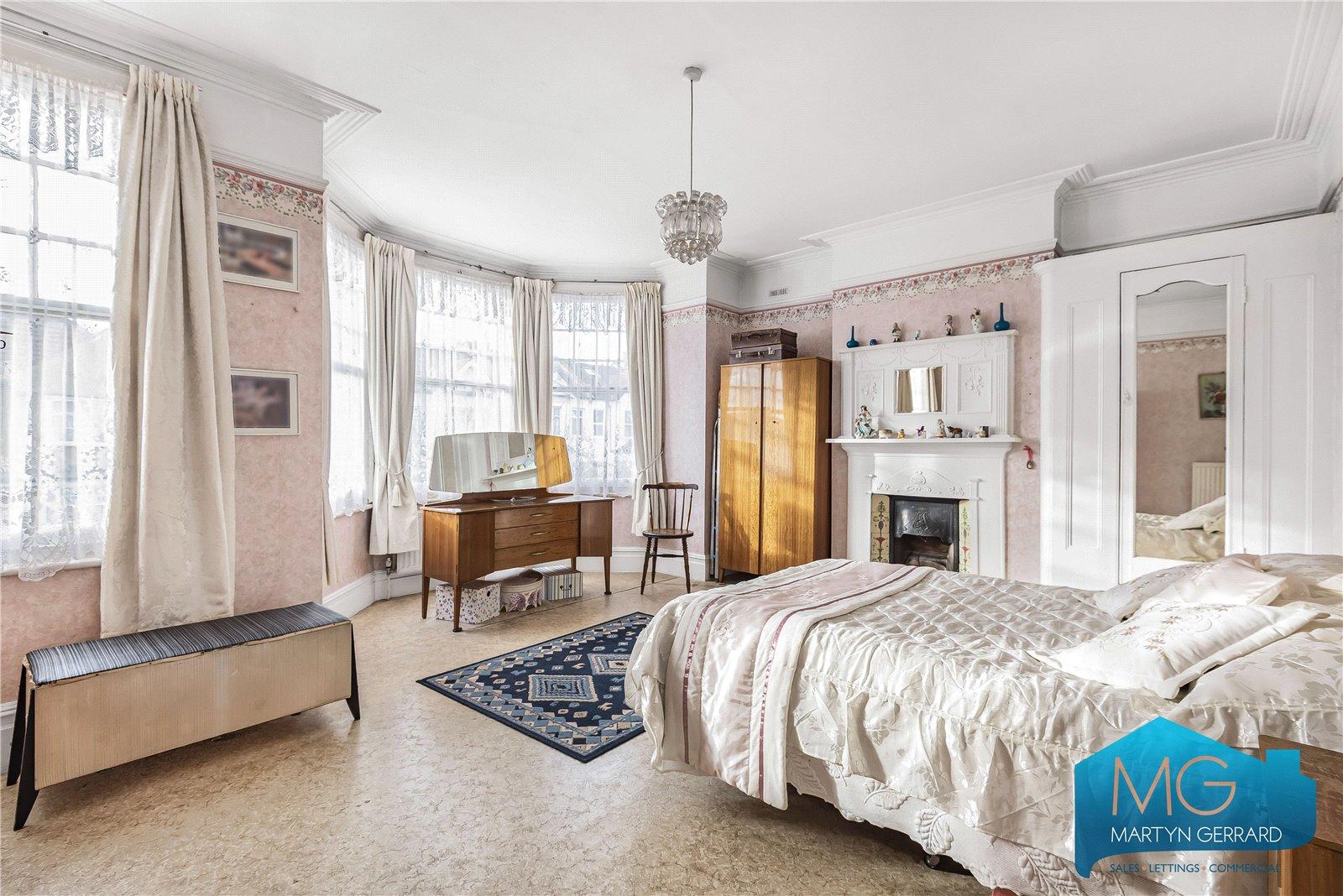 3 bedroom Semi-Detached House for sale - Martyn Gerrard