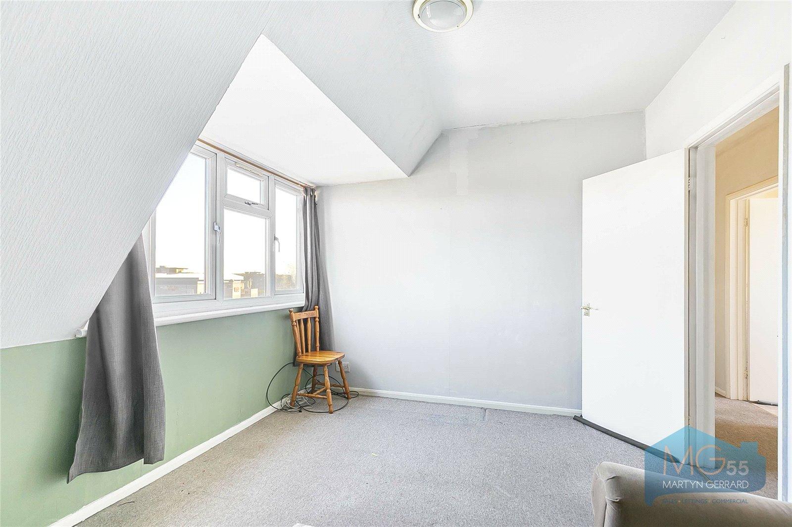 2 bedroom Apartment for sale - Martyn Gerrard