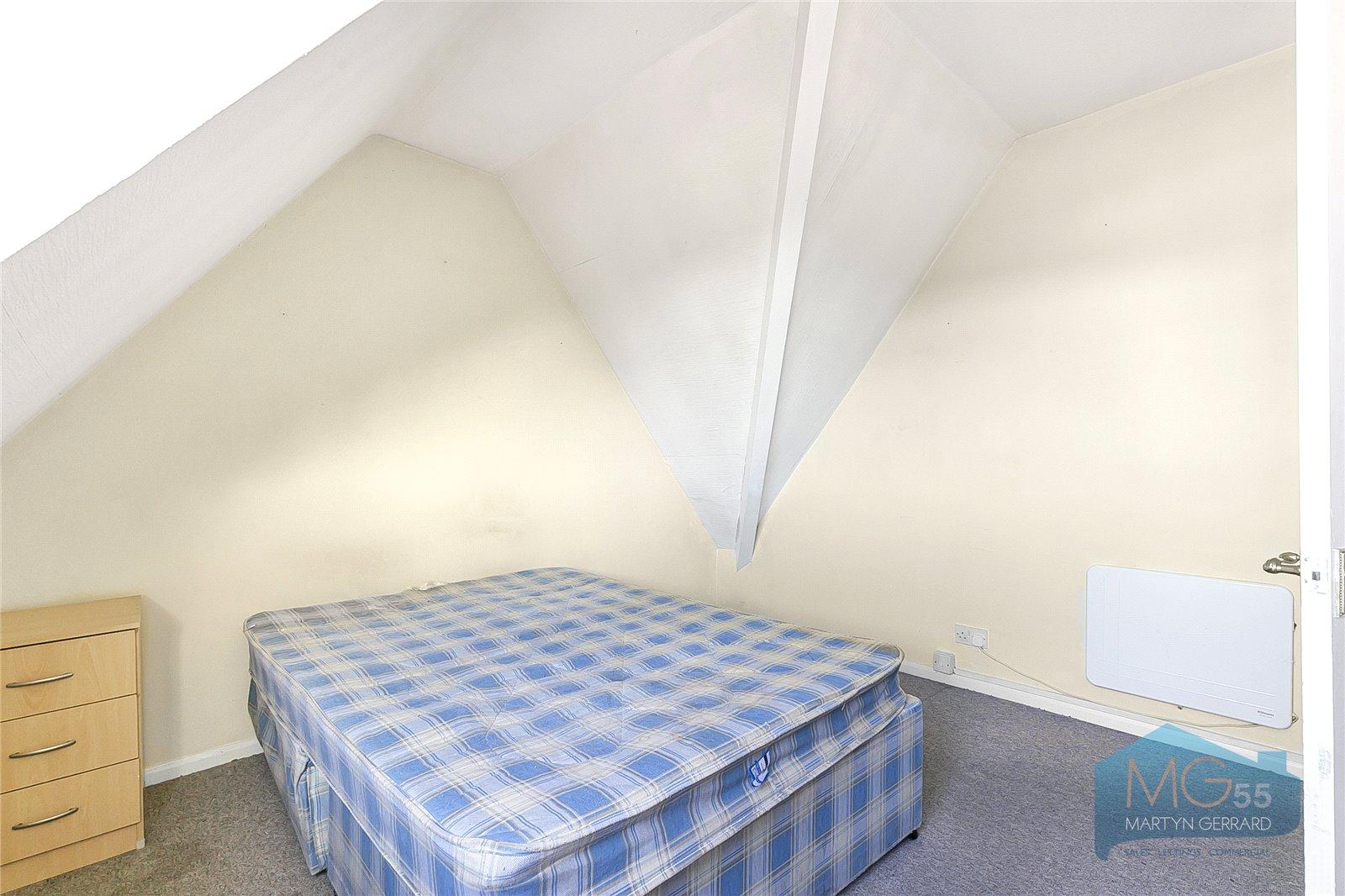 2 bedroom Apartment for sale - Martyn Gerrard