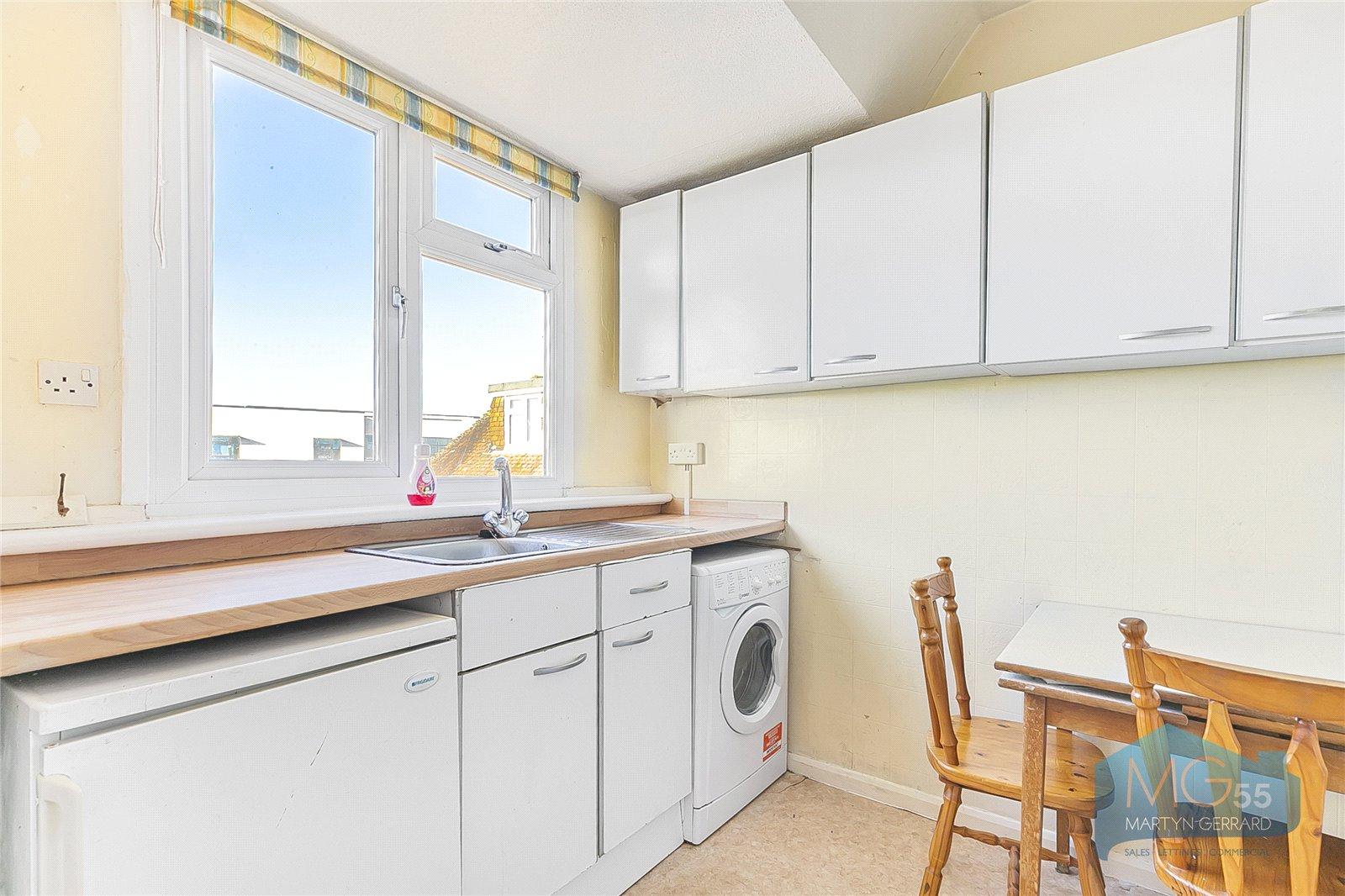 2 bedroom Apartment for sale - Martyn Gerrard