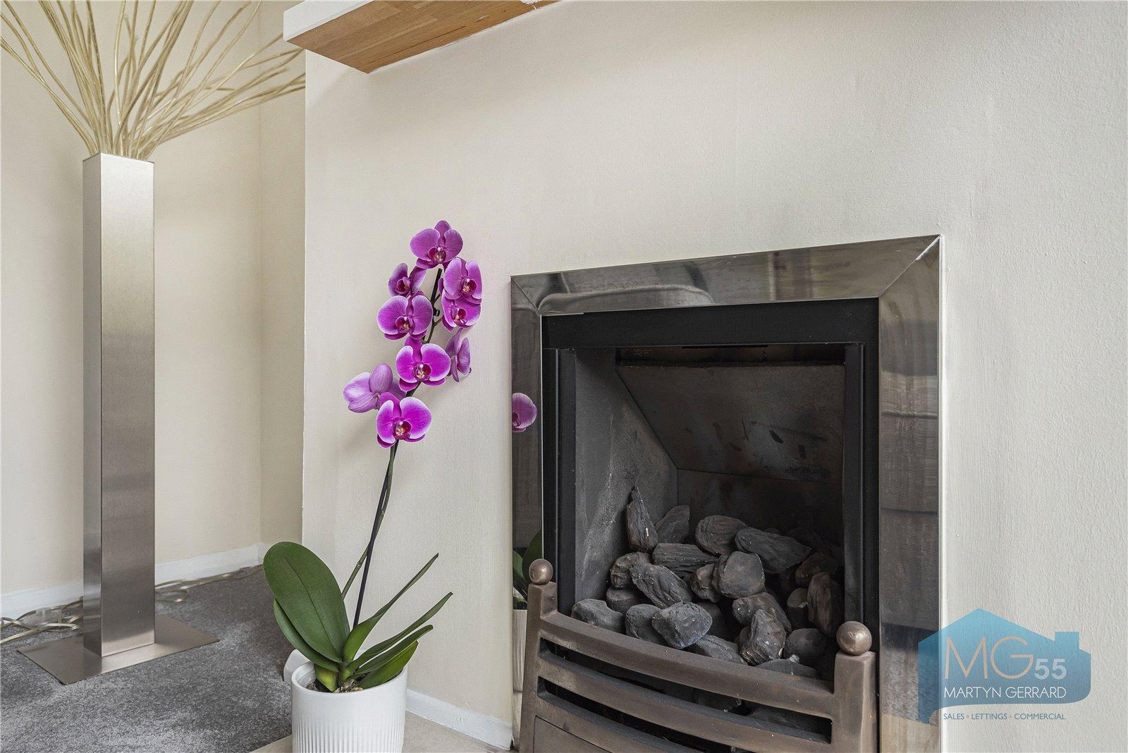 2 bedroom Apartment for sale - Martyn Gerrard