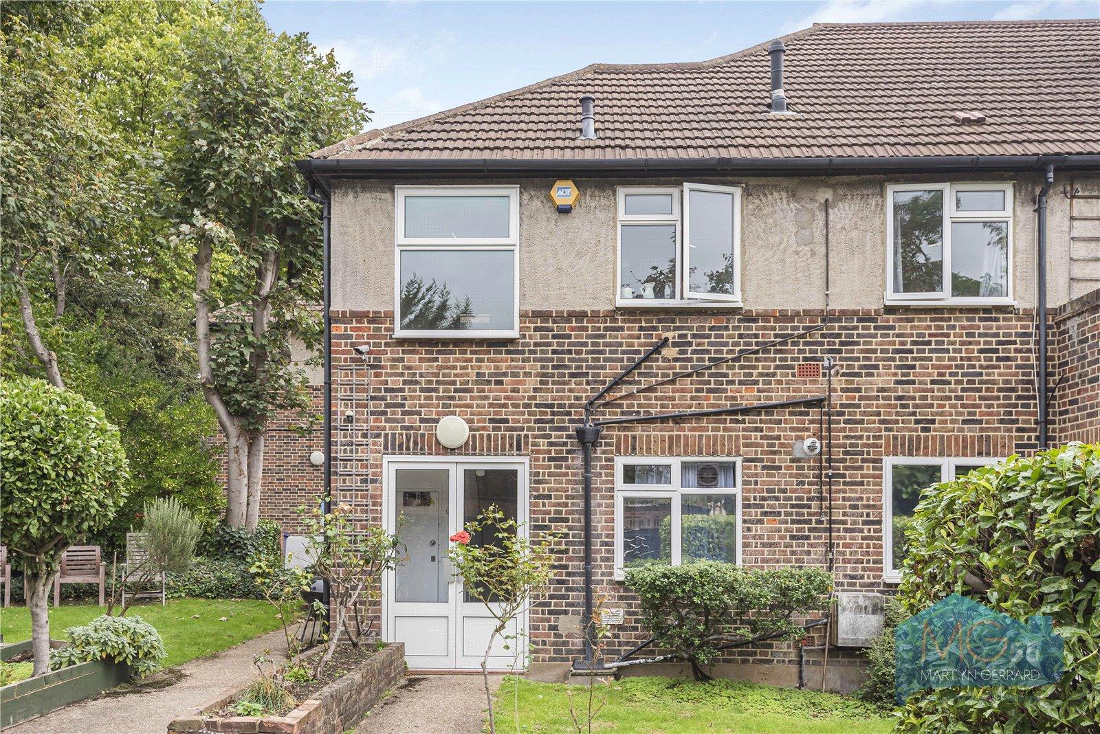 2 bedroom Apartment for sale - Martyn Gerrard