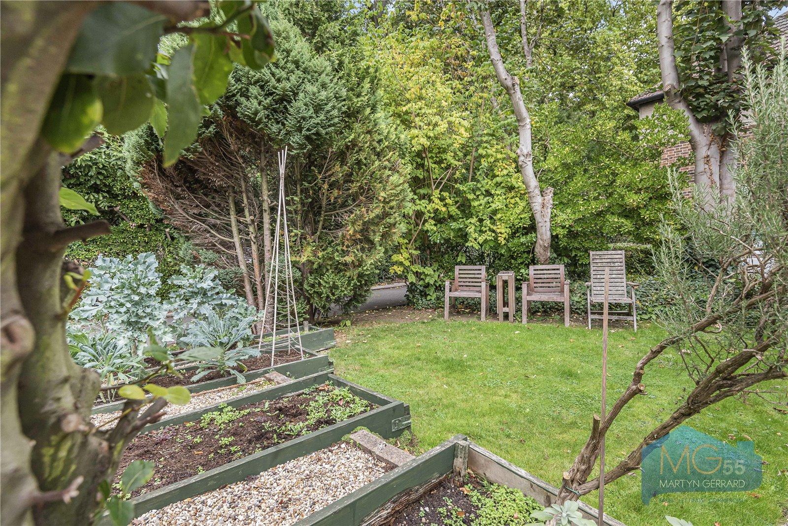 2 bedroom Apartment for sale - Martyn Gerrard