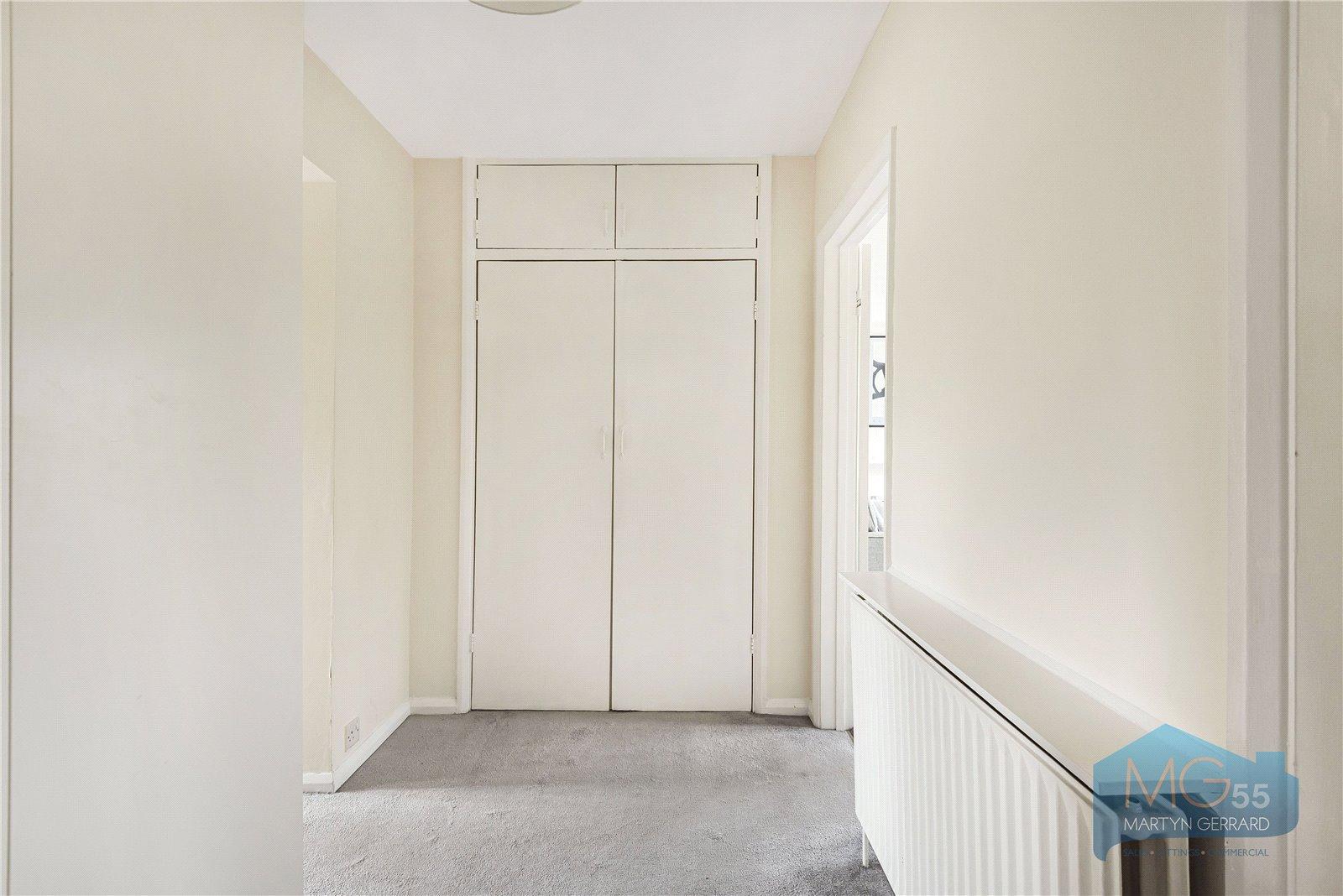 2 bedroom Apartment for sale - Martyn Gerrard